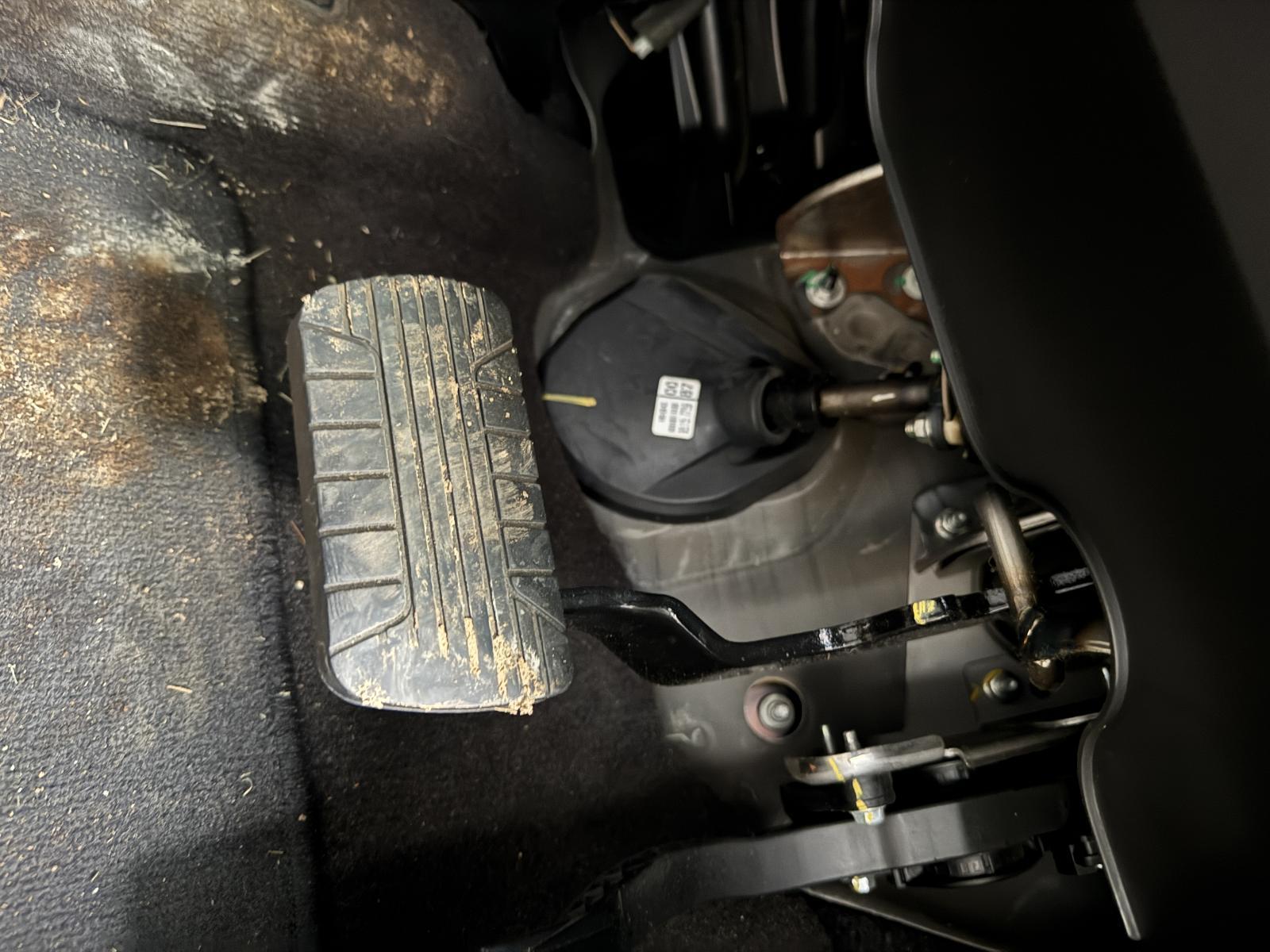 View Auto part Pedal Assembly HOLDEN CAPTIVA 2013