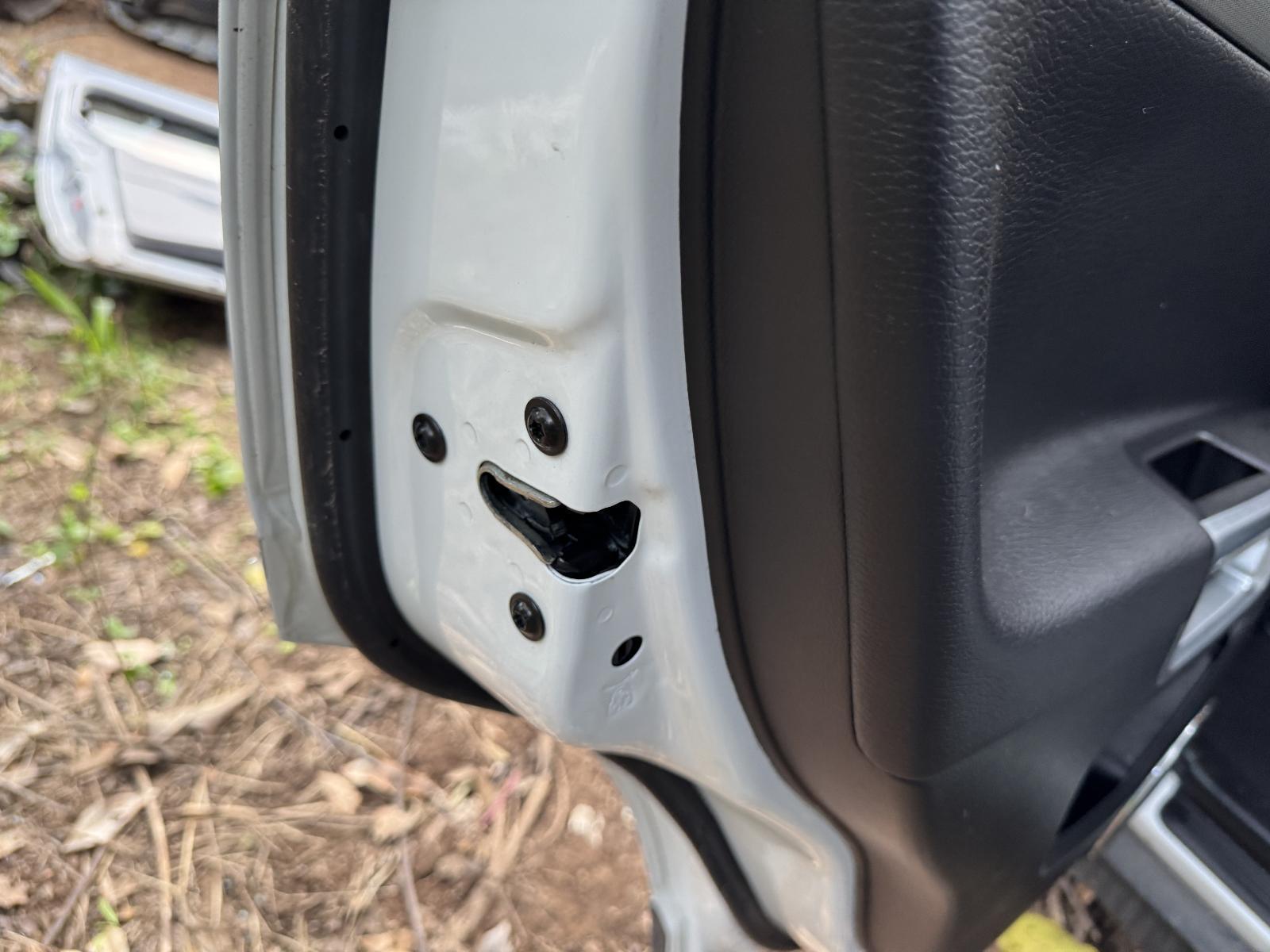 View Auto part Door/Boot/Gate Lock HOLDEN CAPTIVA 2013