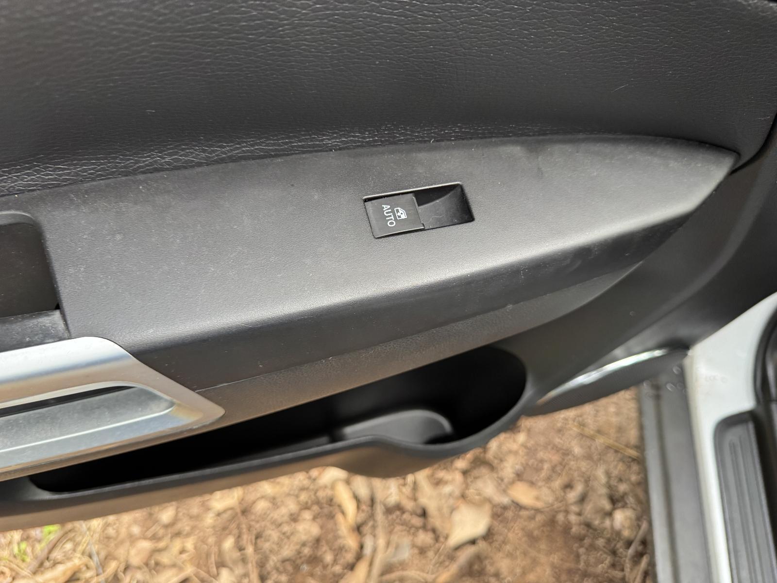 View Auto part Pwr Dr Wind Switch HOLDEN CAPTIVA 2013