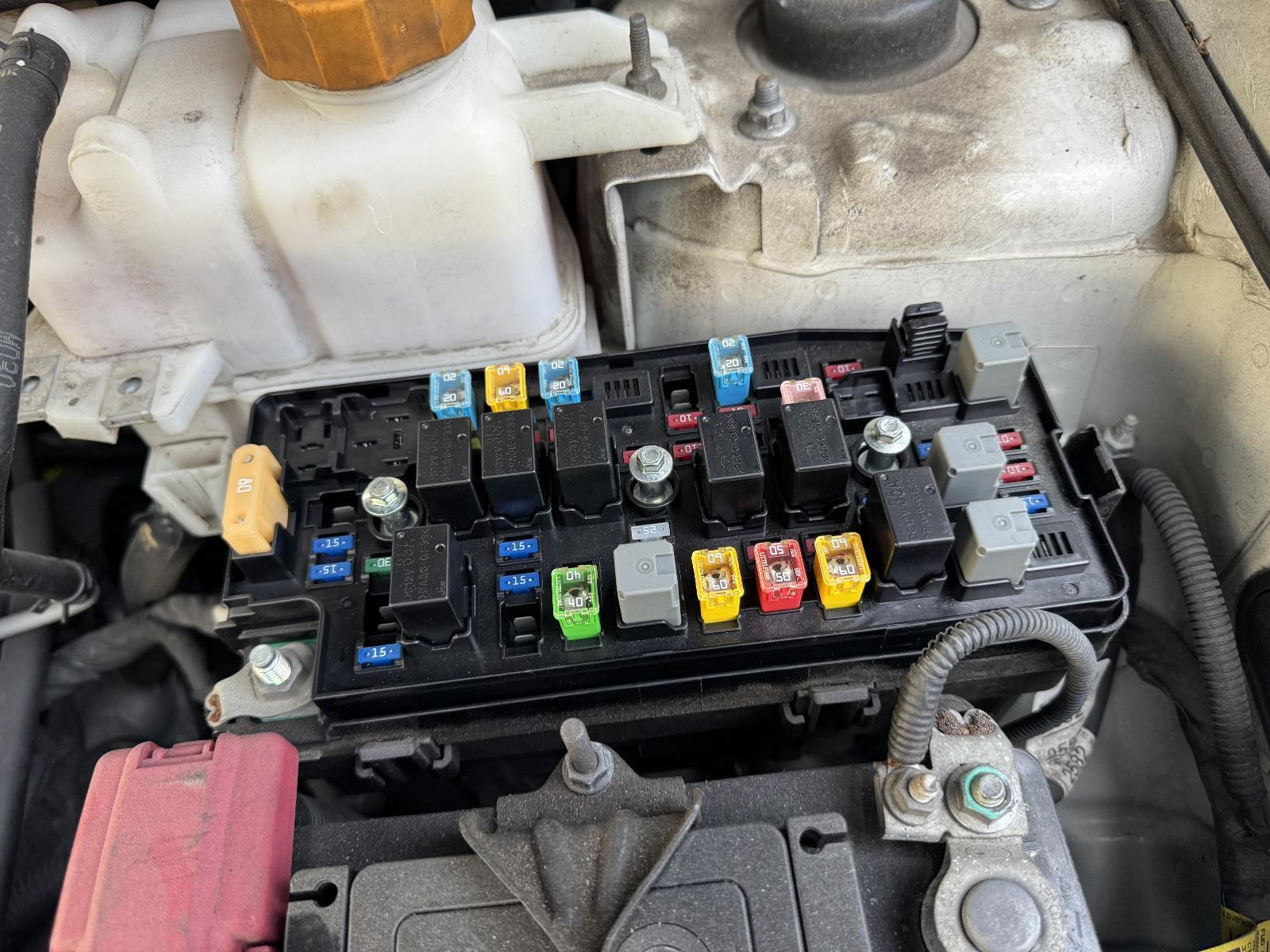 View Auto part Fuse Box HOLDEN CAPTIVA 2013