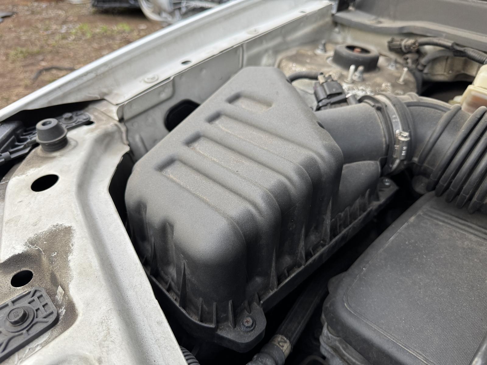 View Auto part Air Cleaner/Box HOLDEN CAPTIVA 2013
