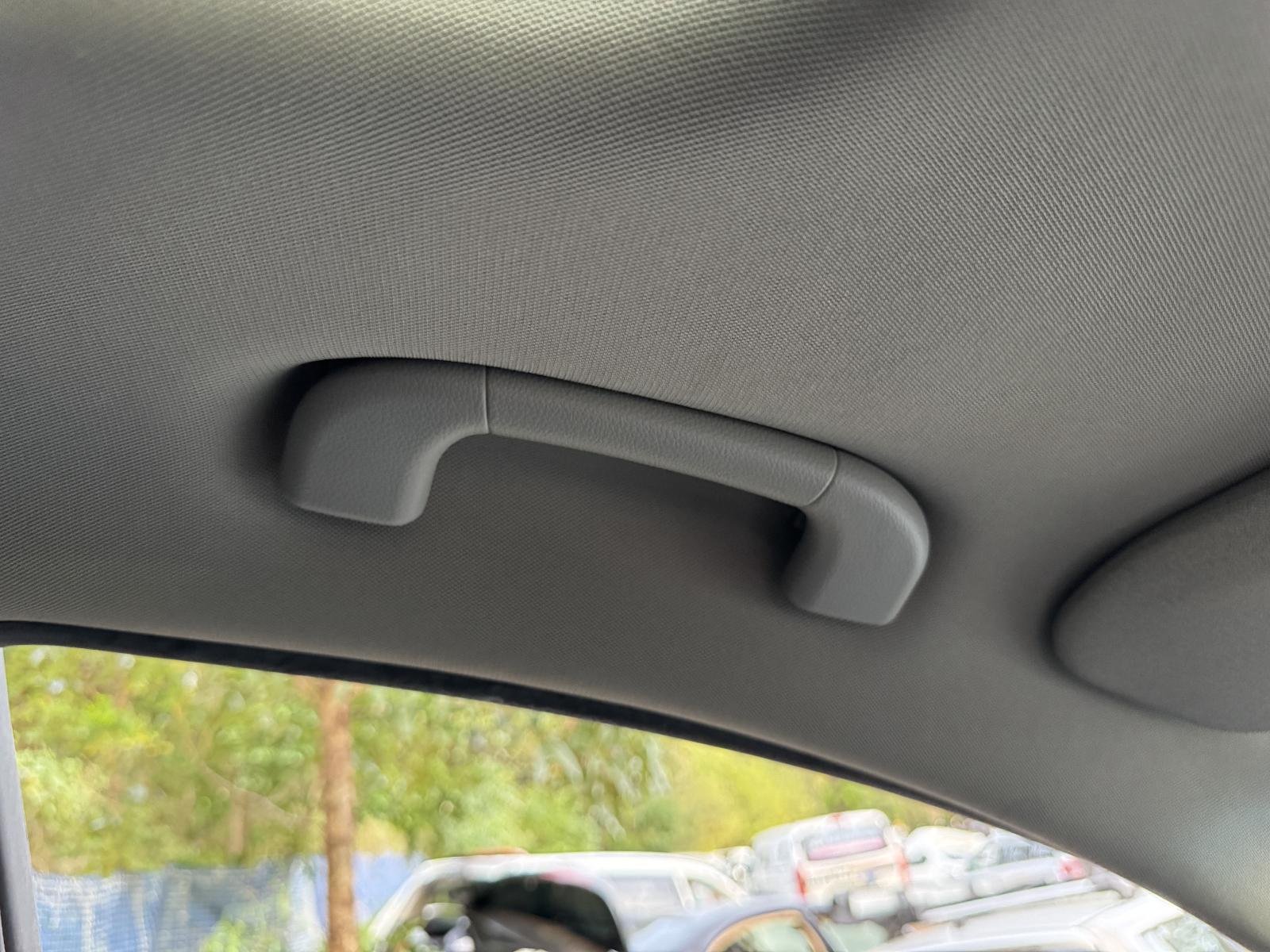 View Auto part Grab Handle HOLDEN CAPTIVA 2013