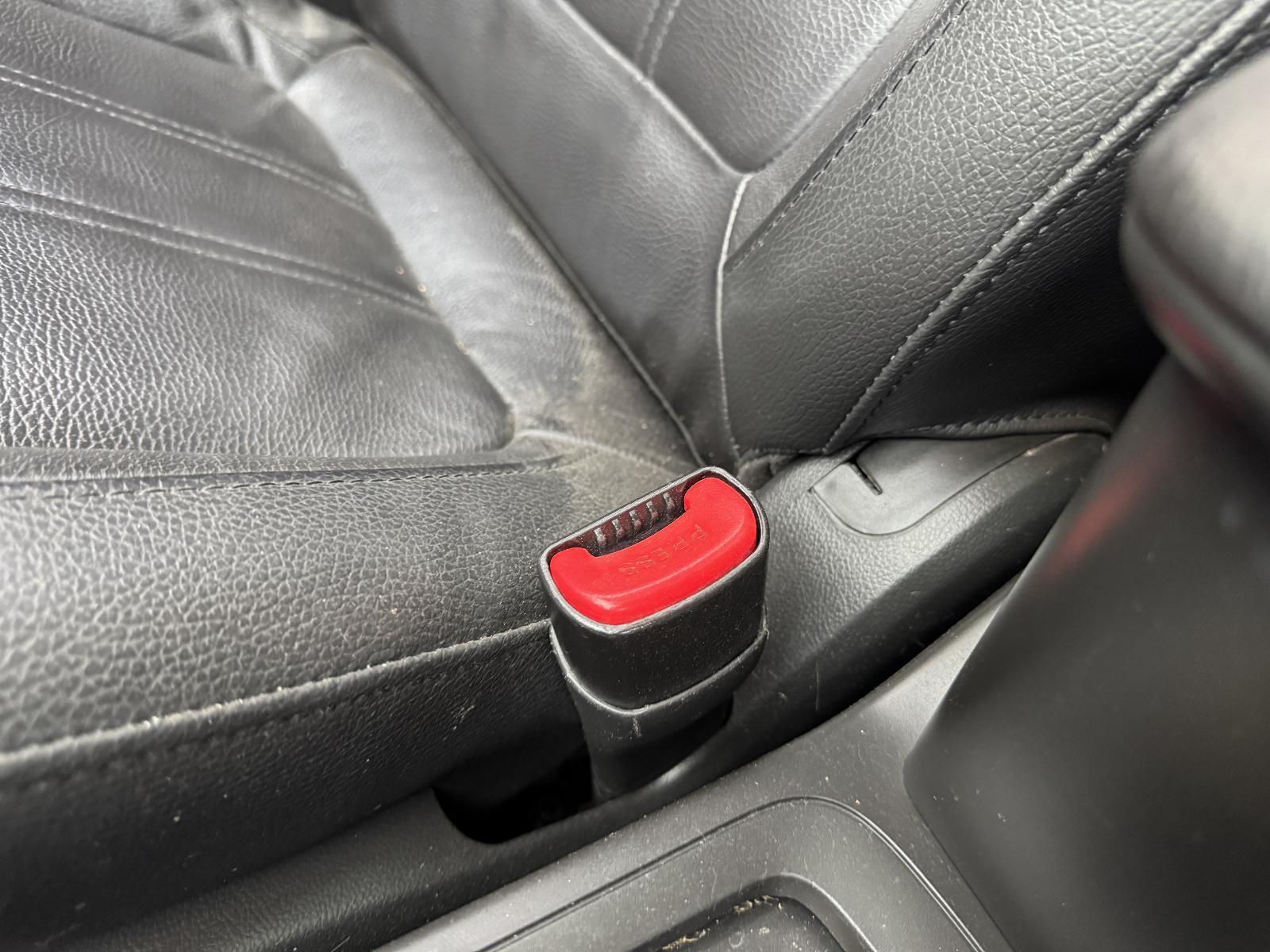 View Auto part Seatbelt/Stalk HOLDEN CAPTIVA 2013