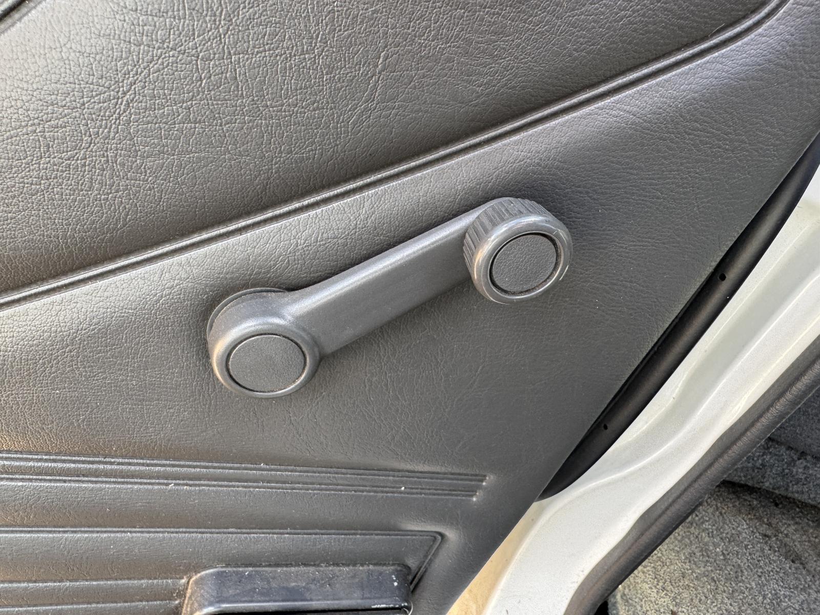 View Auto part Winder Handle FORD COURIER 1997