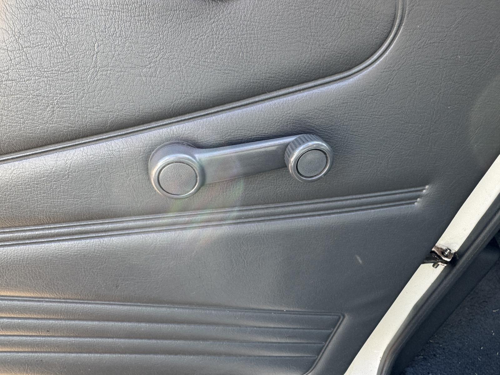 View Auto part Winder Handle FORD COURIER 1997