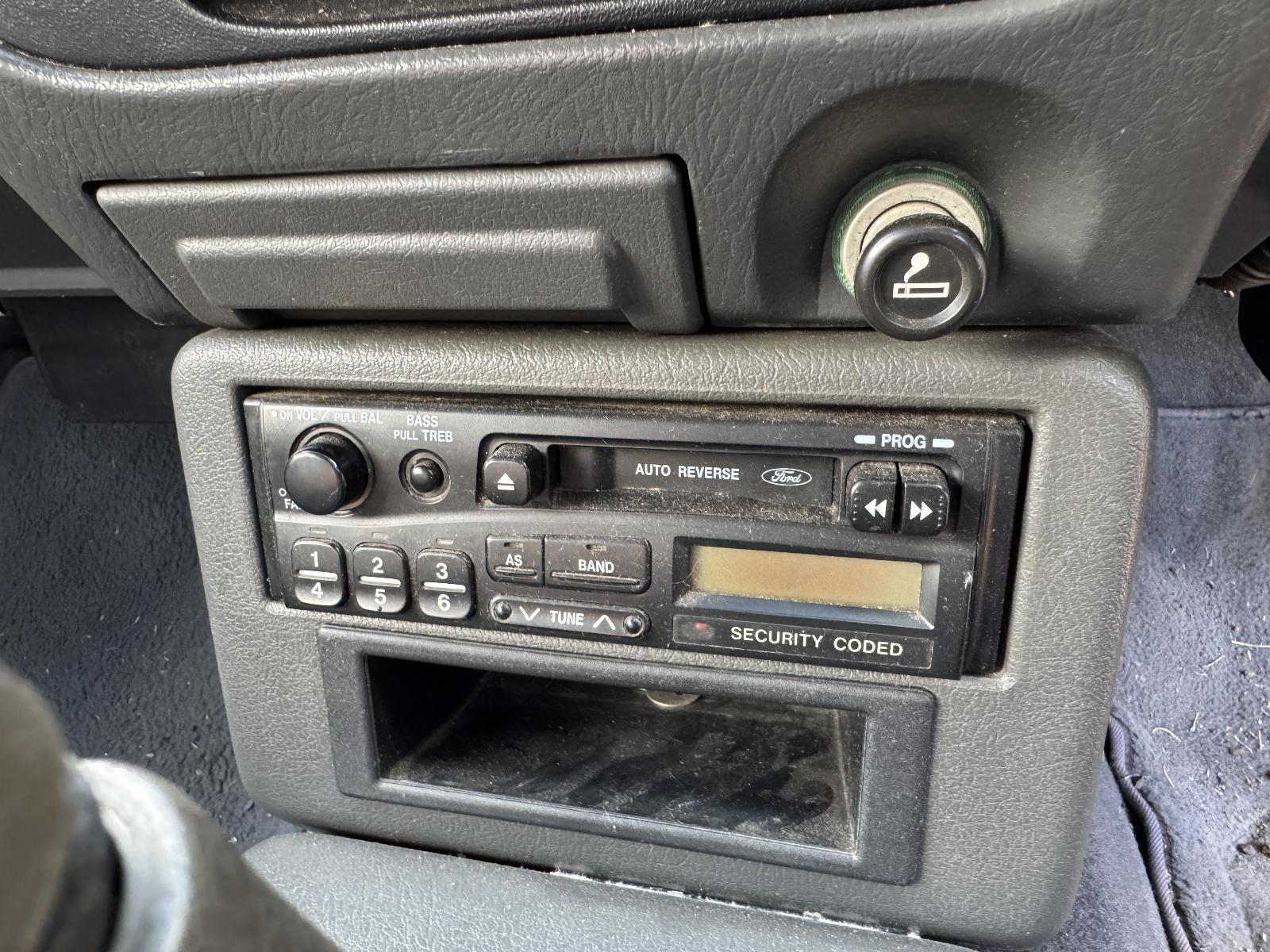 View Auto part Radio/Cd/Dvd/Sat/Tv FORD COURIER 1997