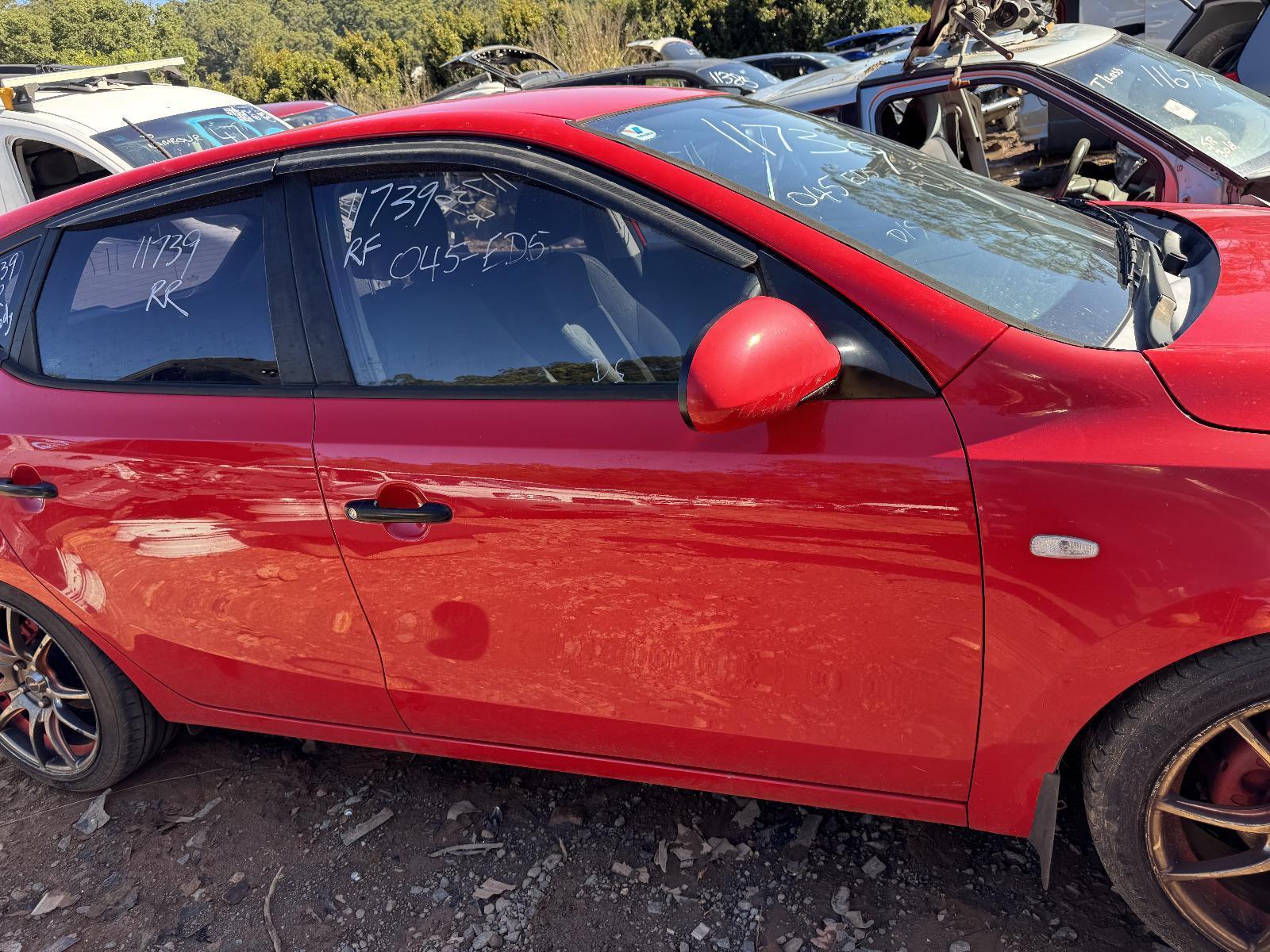 View Auto part Right Front Door HYUNDAI I30 2009