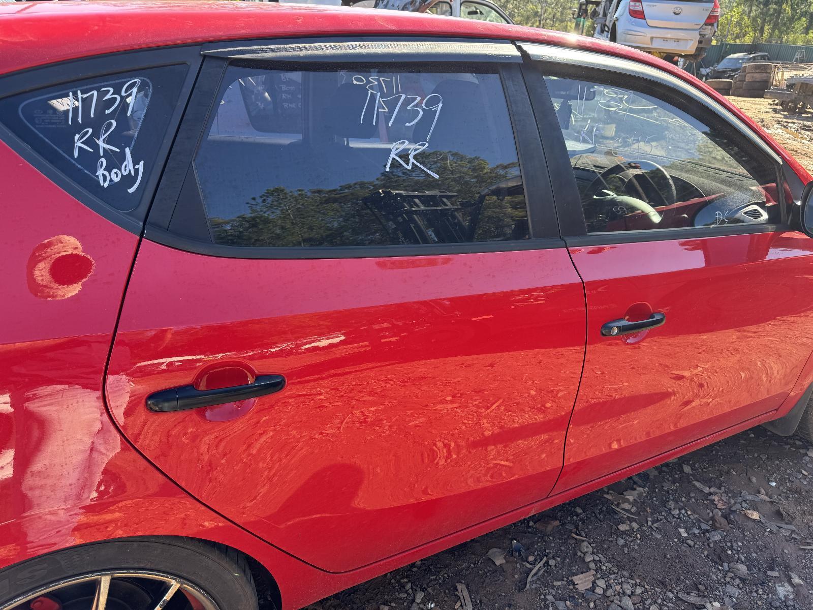 View Auto part RIGHT_REAR_DOOR_SLIDING HYUNDAI I30 2009