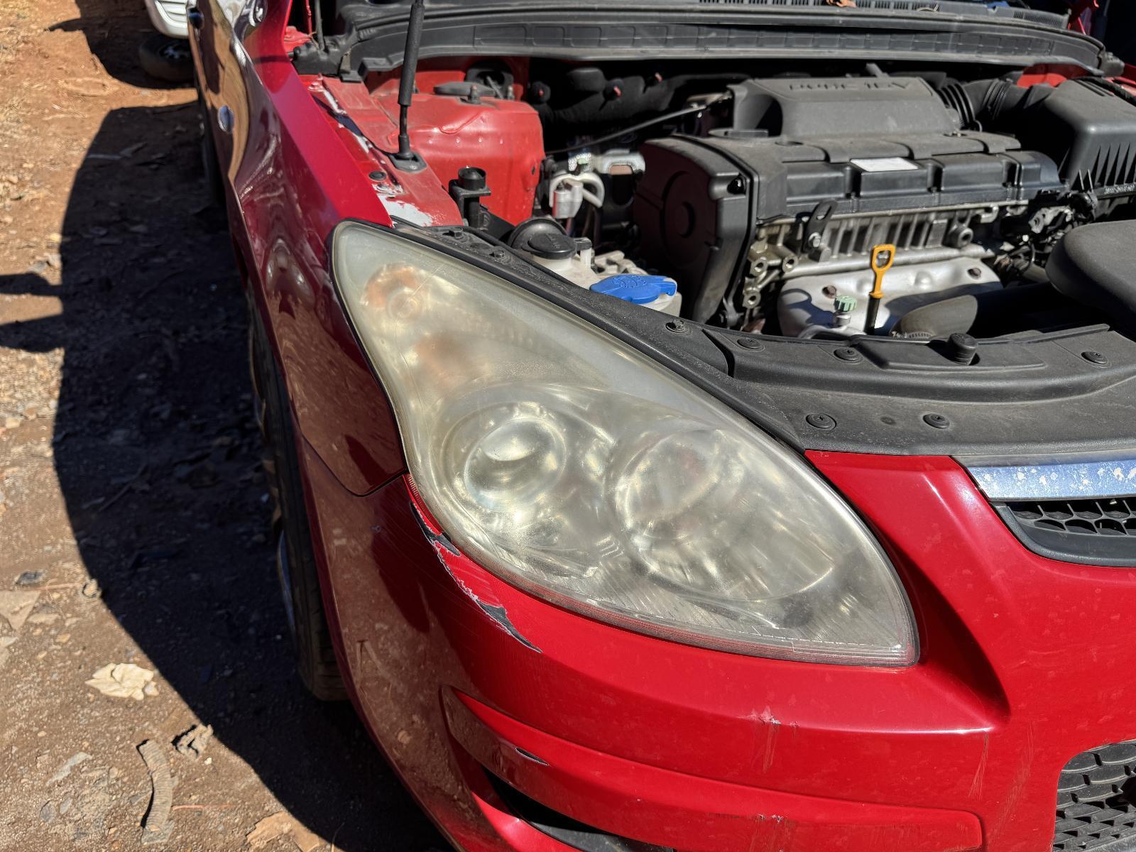 View Auto part Right Headlamp HYUNDAI I30 2009