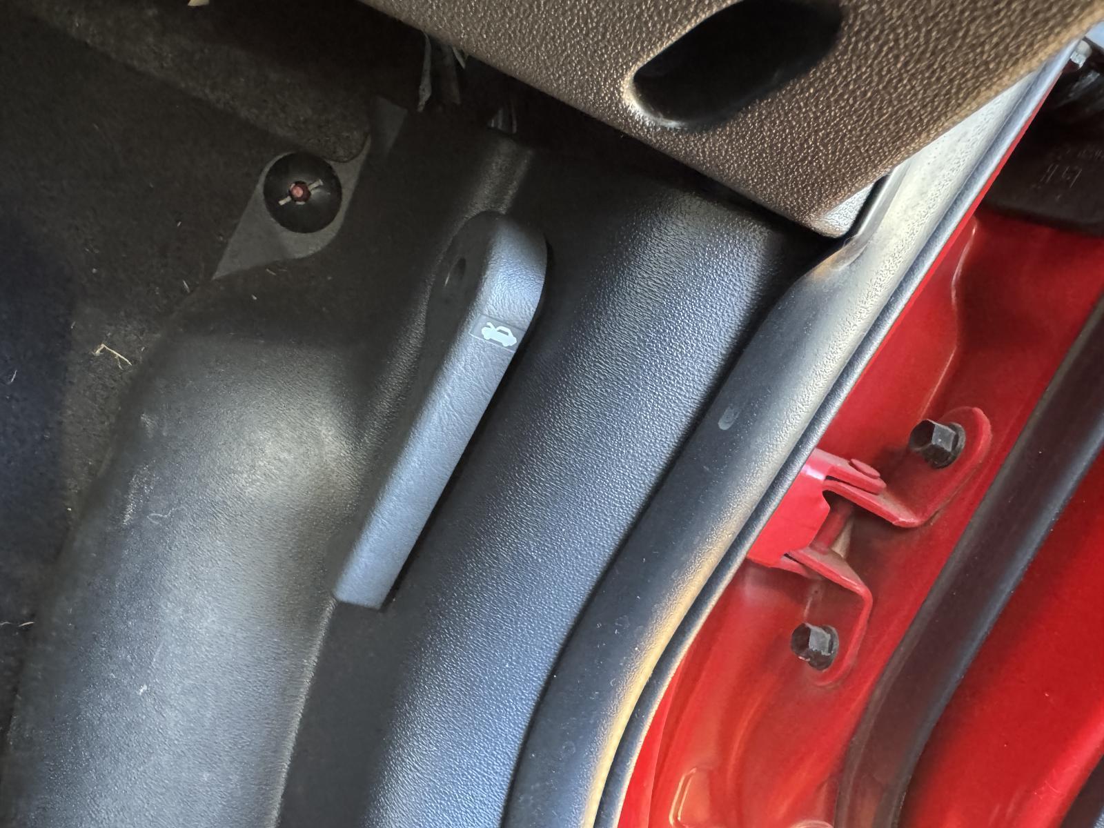 View Auto part Bonnet Release HYUNDAI I30 2009