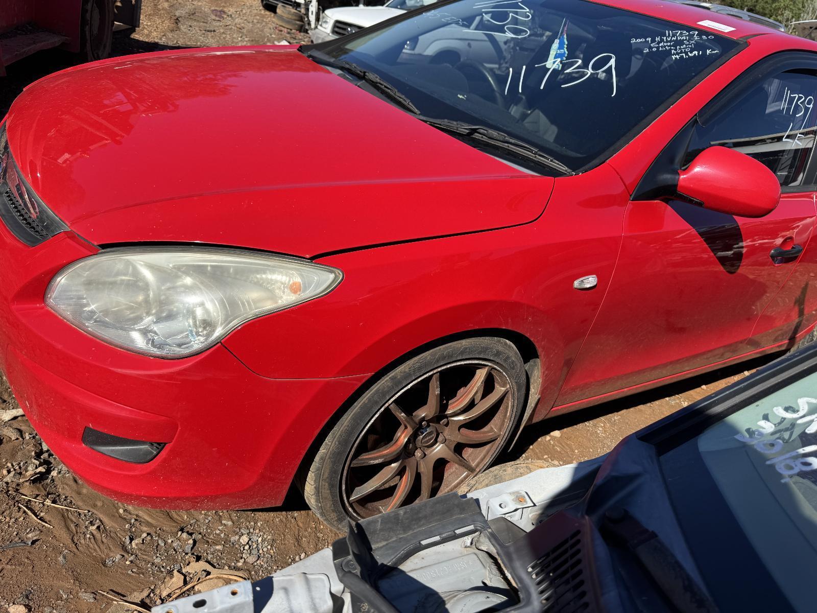 View Auto part Left Front Strut HYUNDAI I30 2009