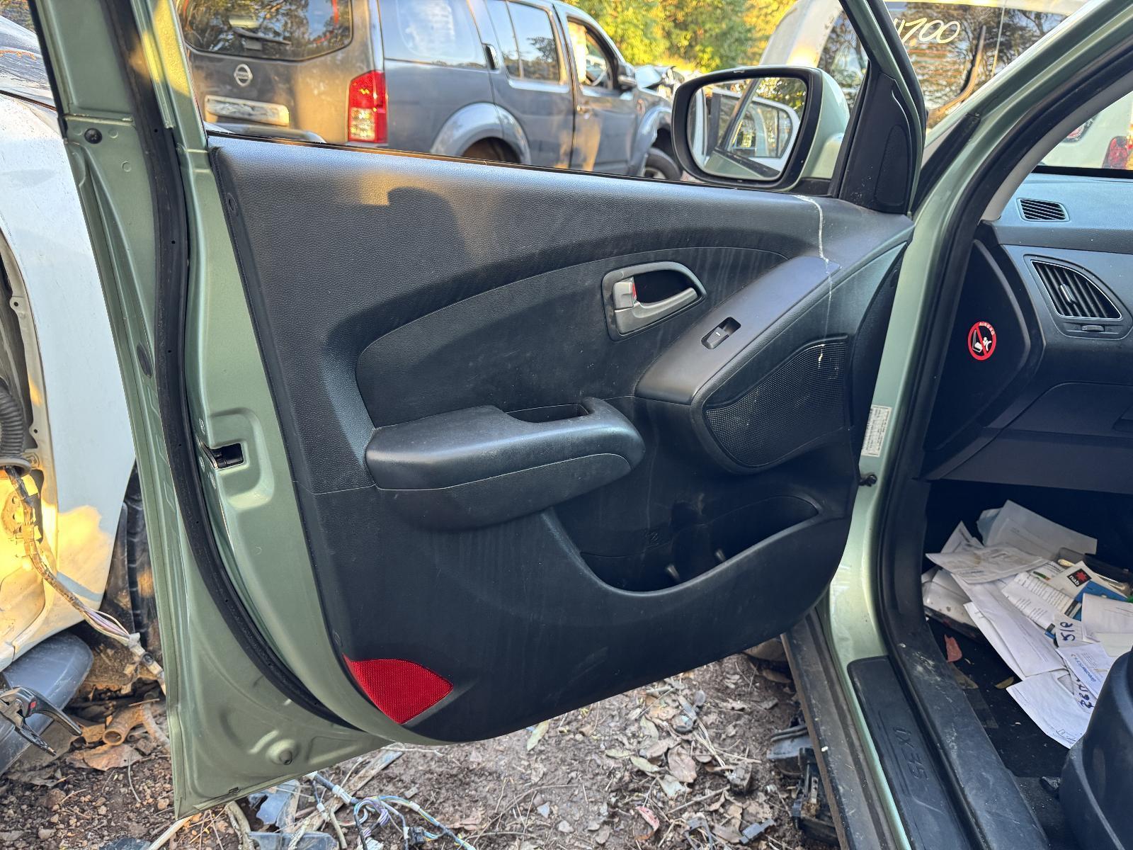 View Auto part Door Trim HYUNDAI IX35 2010