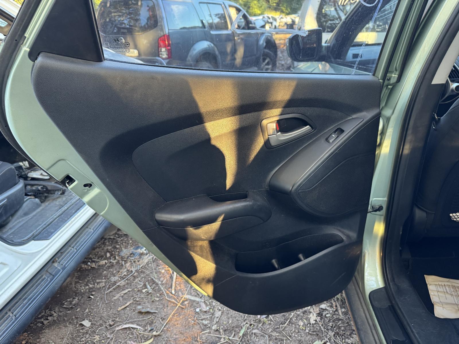 View Auto part Left Rear Wnd Reg/Motor HYUNDAI IX35 2010