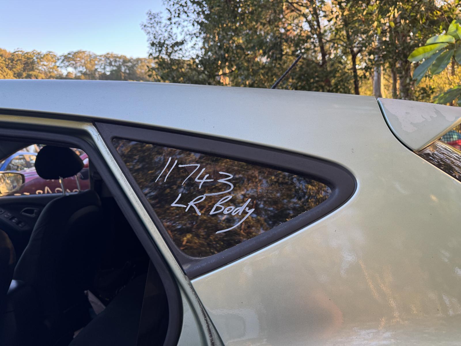 View Auto part Left Rear Side Glass HYUNDAI IX35 2010