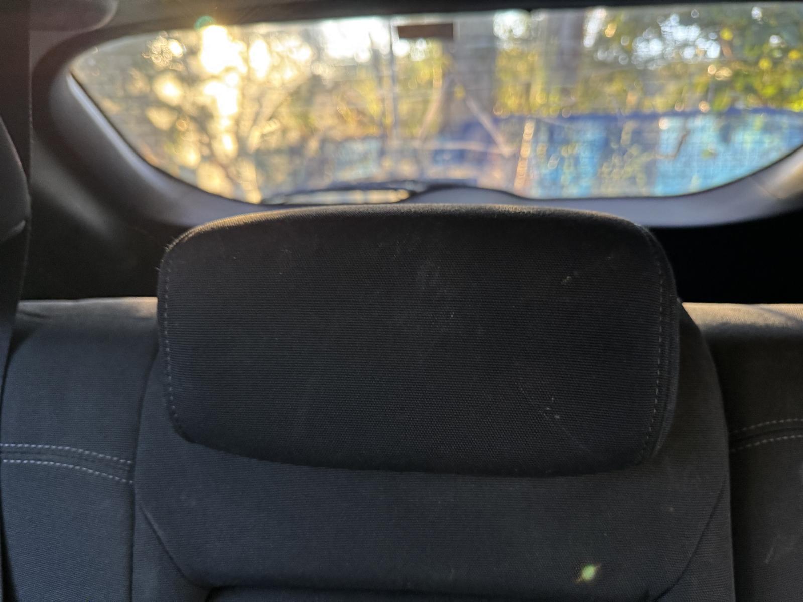 View Auto part Headrest HYUNDAI IX35 2010