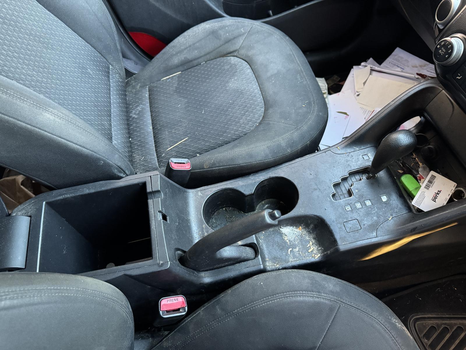 View Auto part Console HYUNDAI IX35 2010