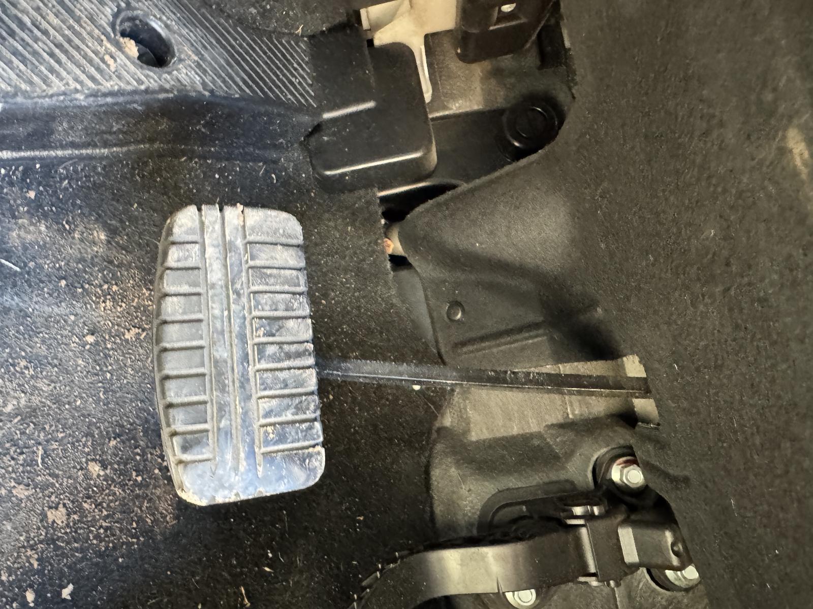 View Auto part Pedal Assembly MITSUBISHI OUTLANDER 2012