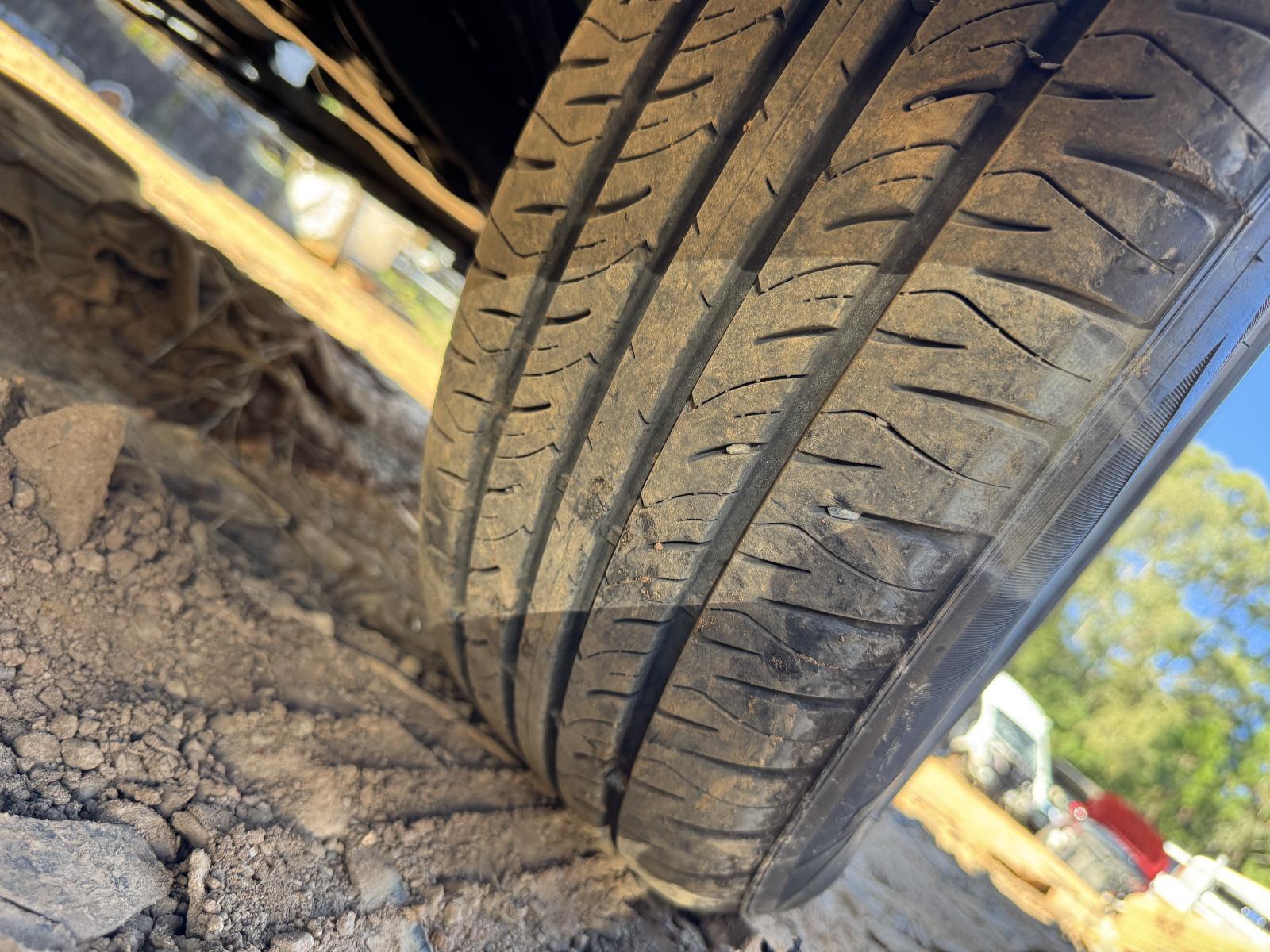 View Auto part Tyre MITSUBISHI OUTLANDER 2012