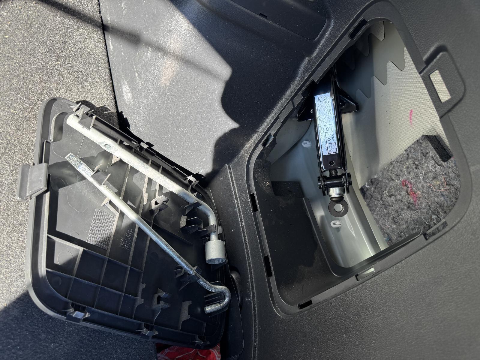 View Auto part Jack/Tool Kit MITSUBISHI OUTLANDER 2012