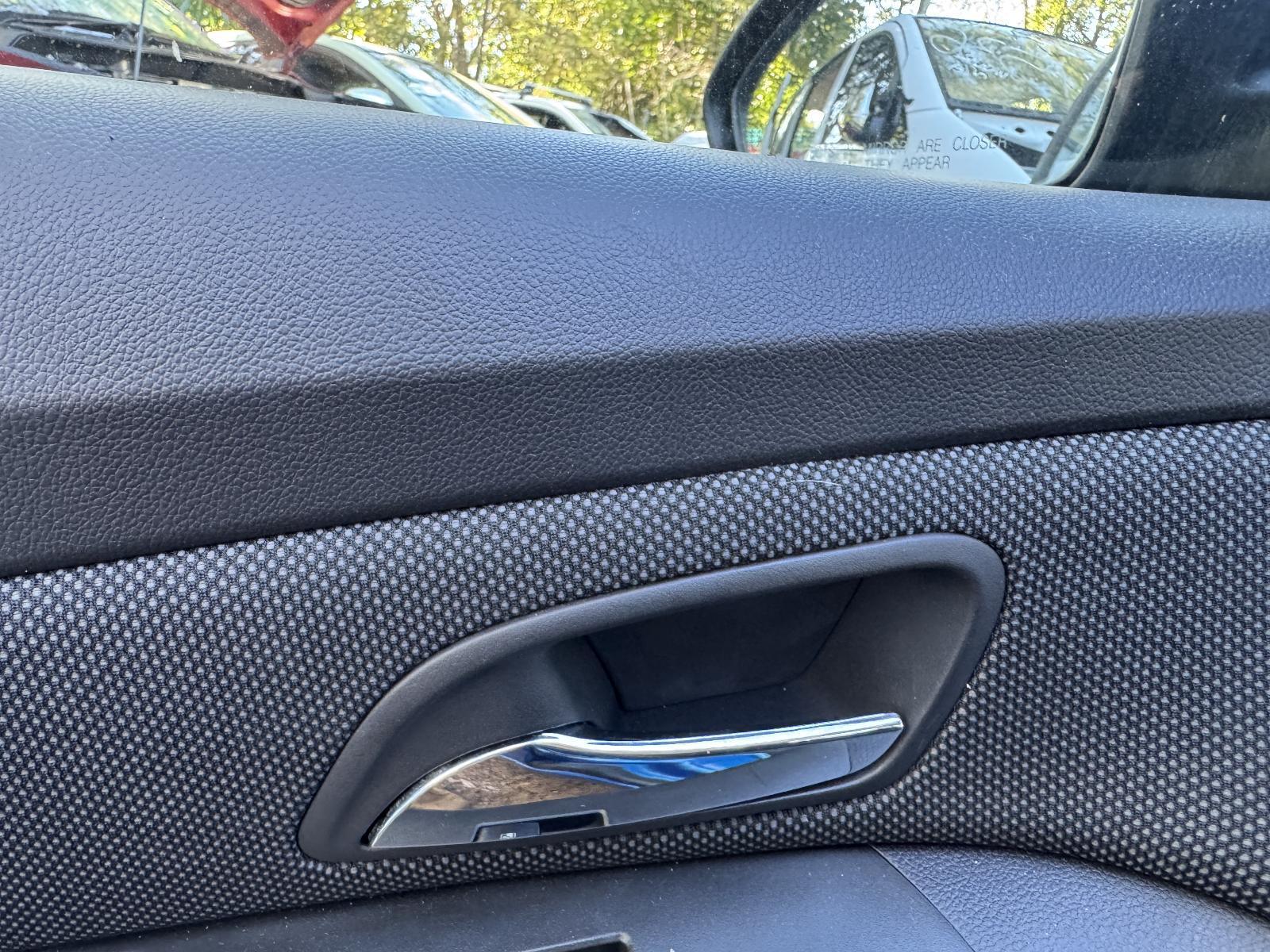 View Auto part Door Handle HOLDEN CRUZE 2011