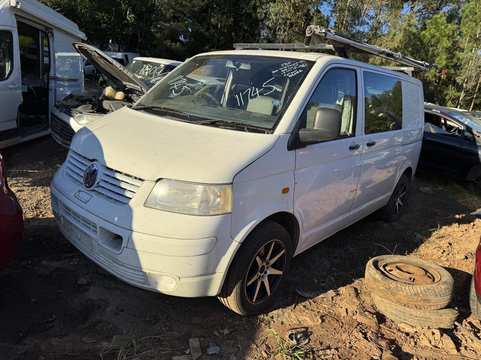 View Auto part Caliper VOLKSWAGEN TRANSPORTER 2006