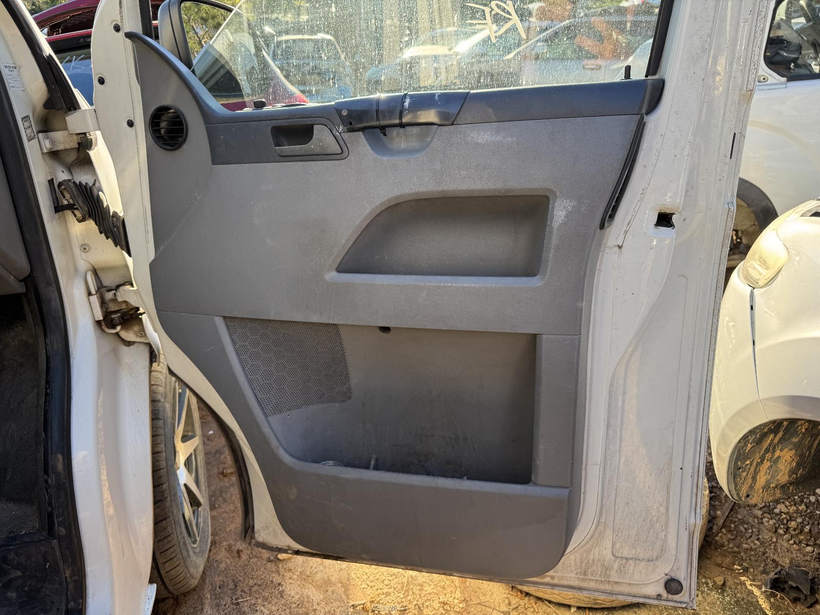 View Auto part Door Trim VOLKSWAGEN TRANSPORTER 2006