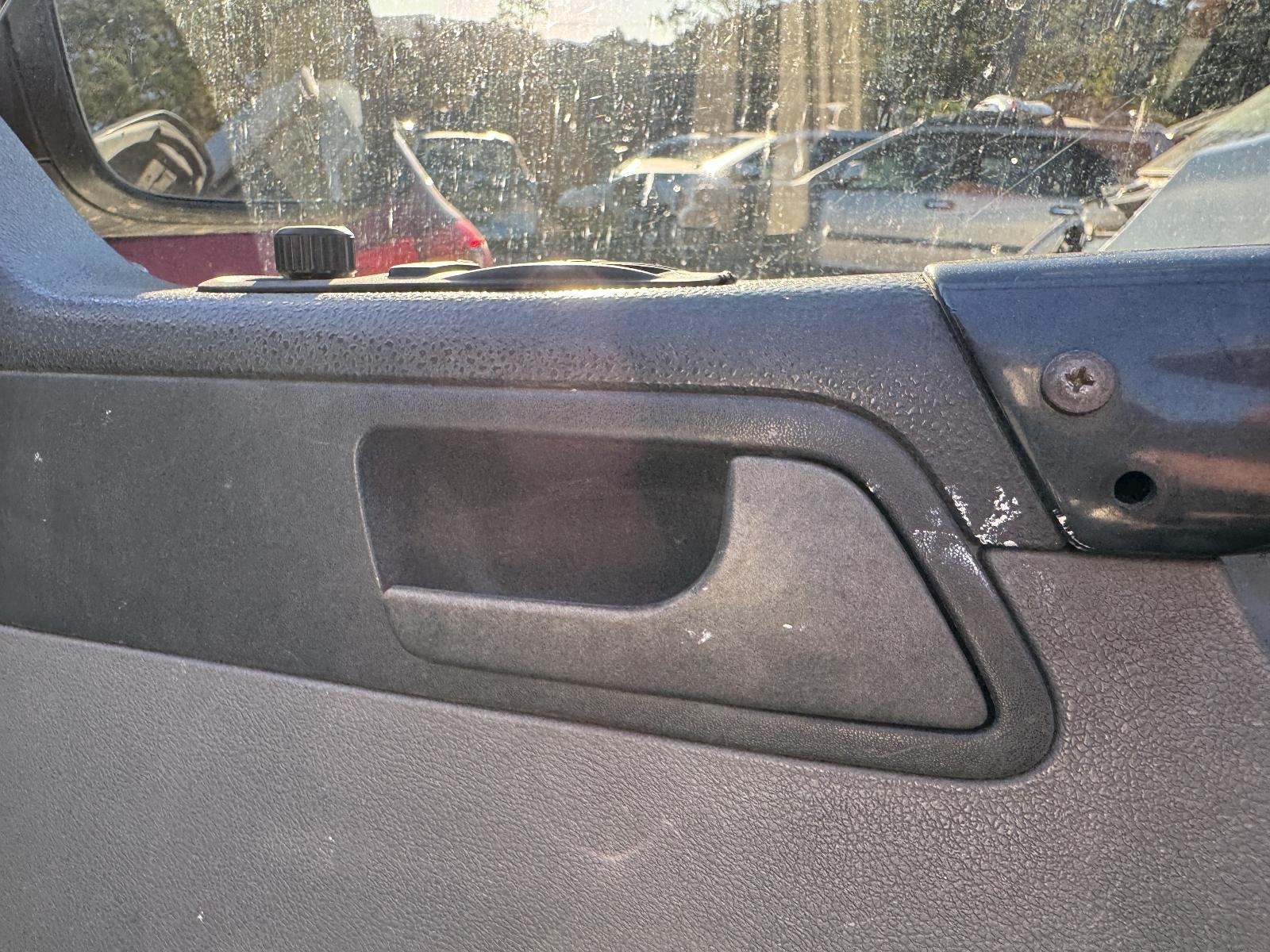 View Auto part Door Handle VOLKSWAGEN TRANSPORTER 2006