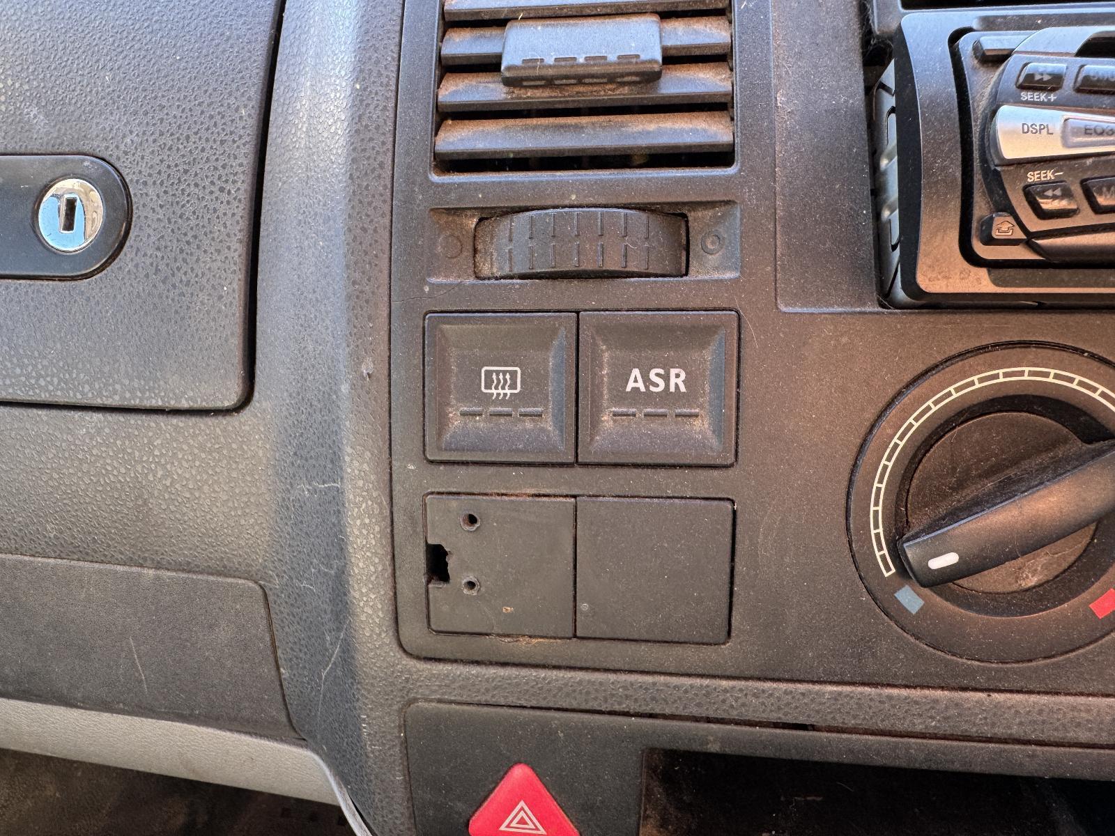 View Auto part Misc Switch/Relay VOLKSWAGEN TRANSPORTER 2006