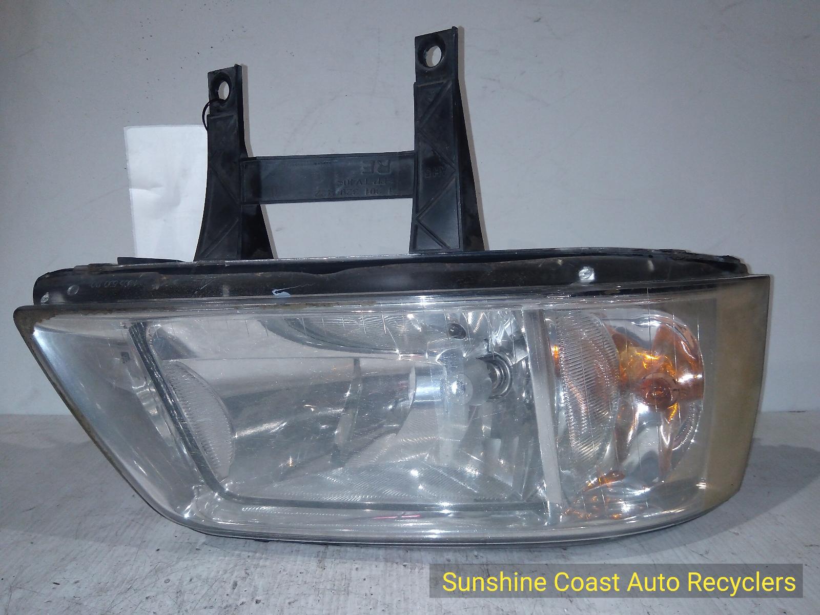 View Auto part Right Headlamp VOLKSWAGEN TRANSPORTER 2006