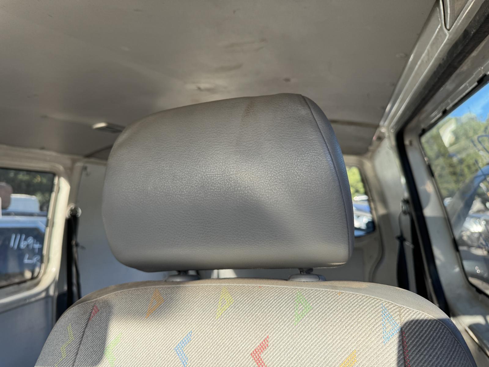 View Auto part Headrest VOLKSWAGEN TRANSPORTER 2006