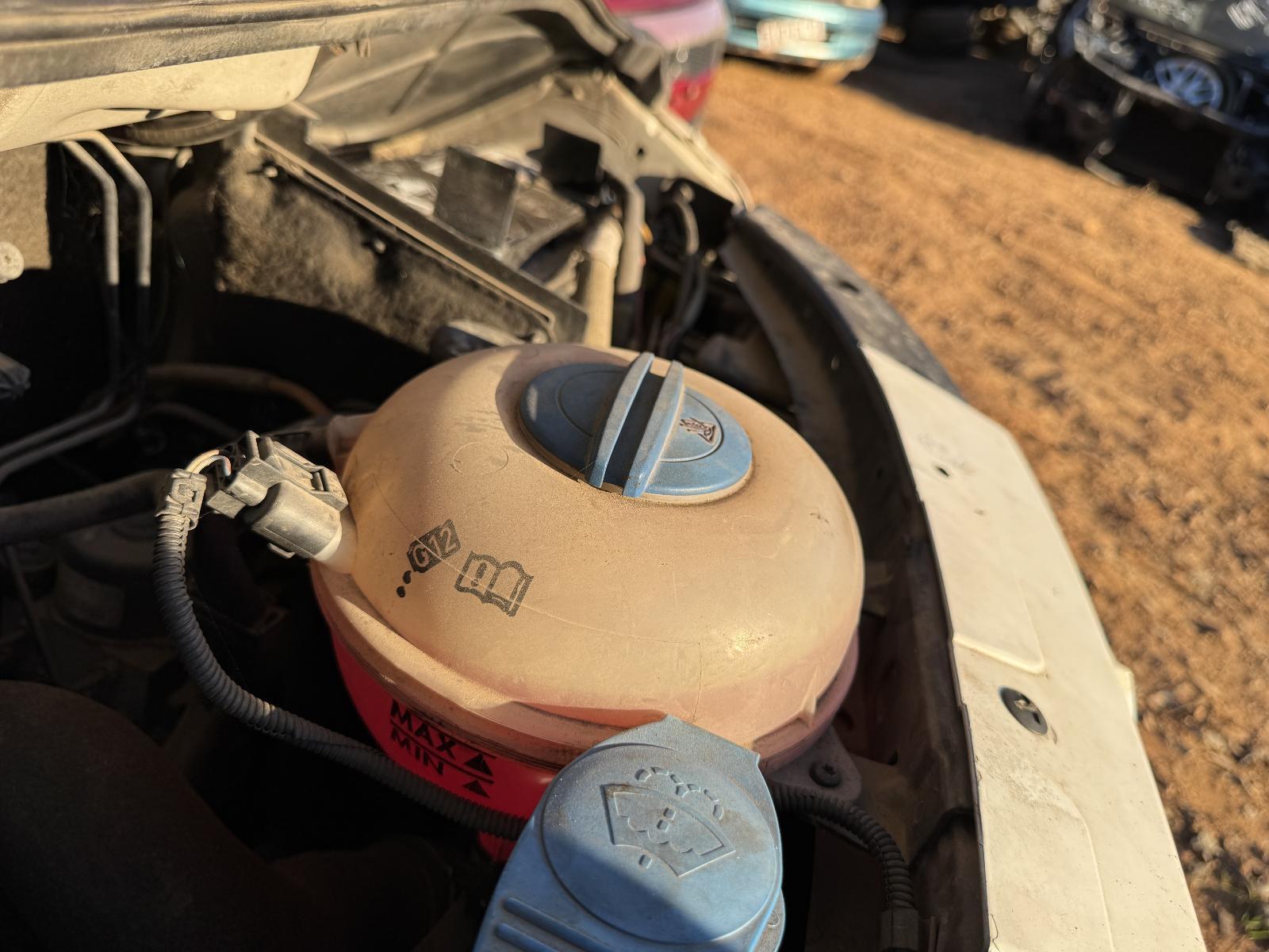 View Auto part Overflow Bottle VOLKSWAGEN TRANSPORTER 2006