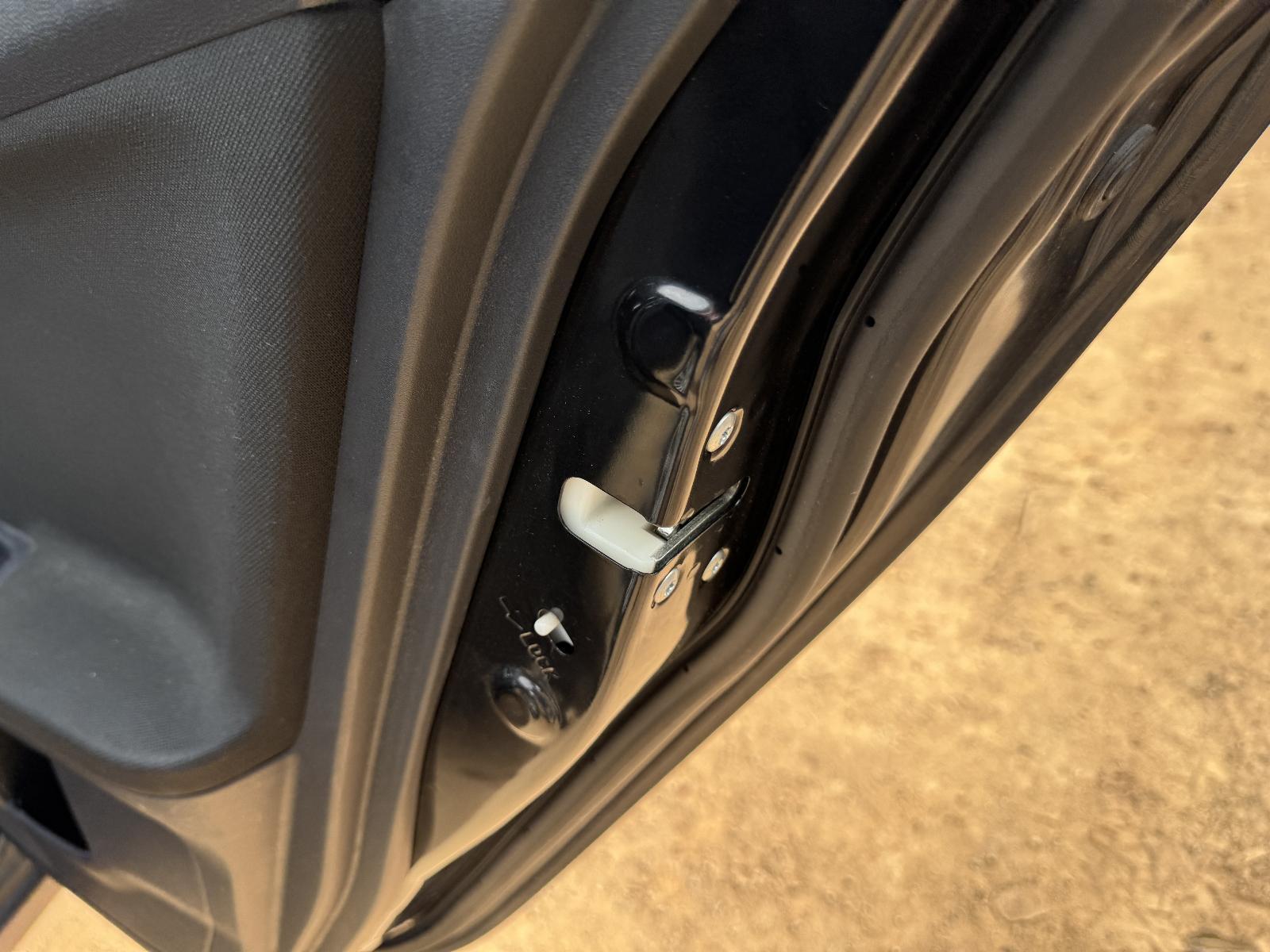 View Auto part Door/Boot/Gate Lock MITSUBISHI LANCER 2010