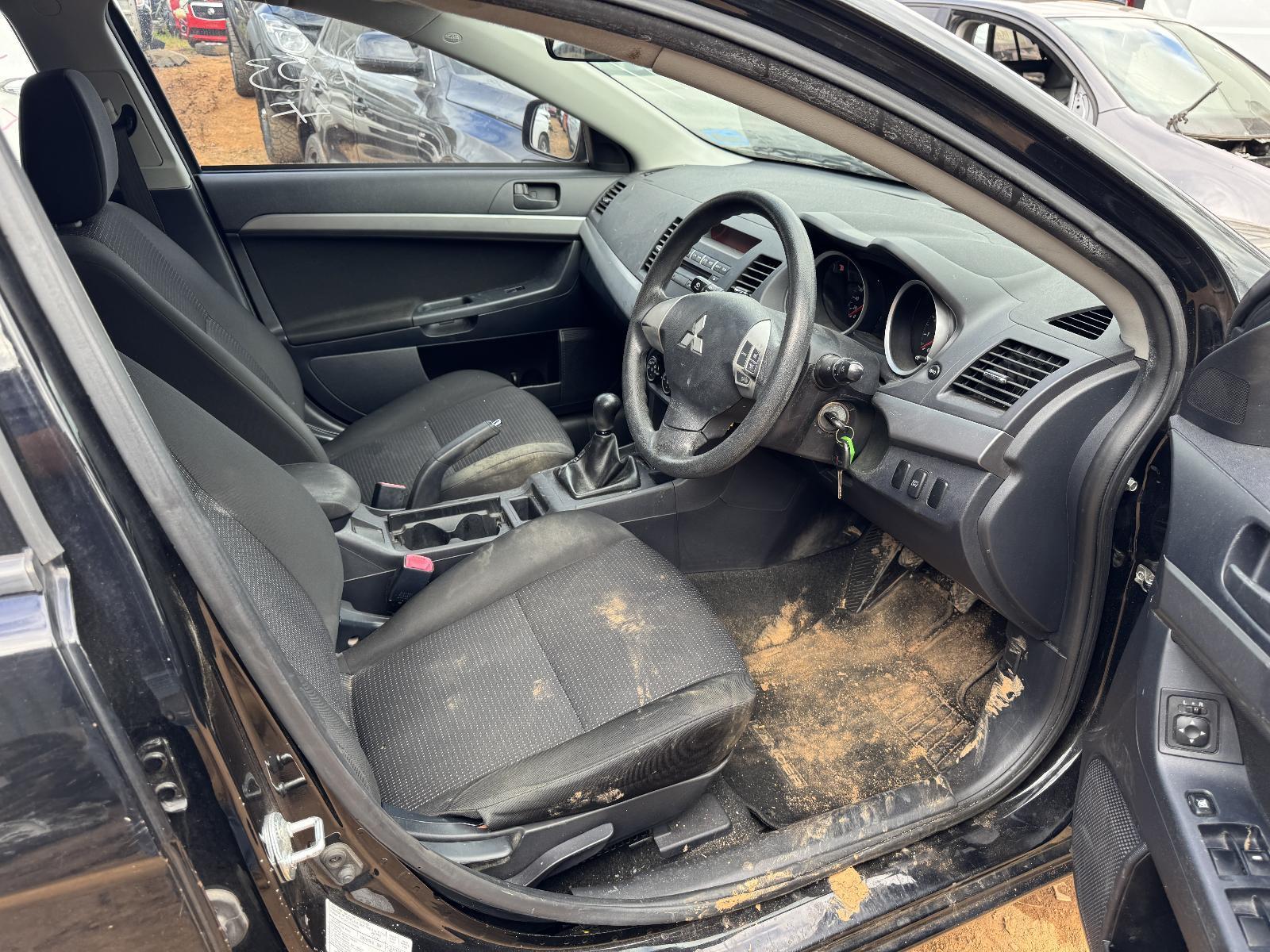 View Auto part Fuse Box MITSUBISHI LANCER 2010