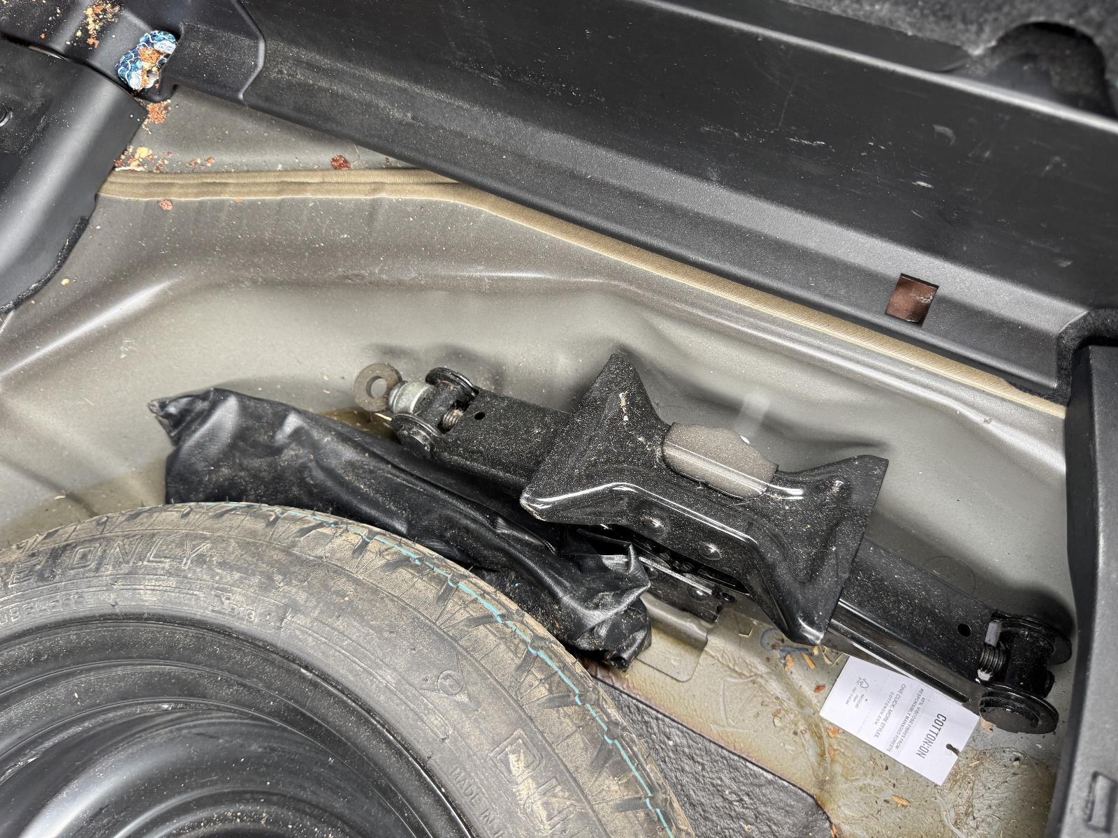 View Auto part Jack/Tool Kit MITSUBISHI LANCER 2010