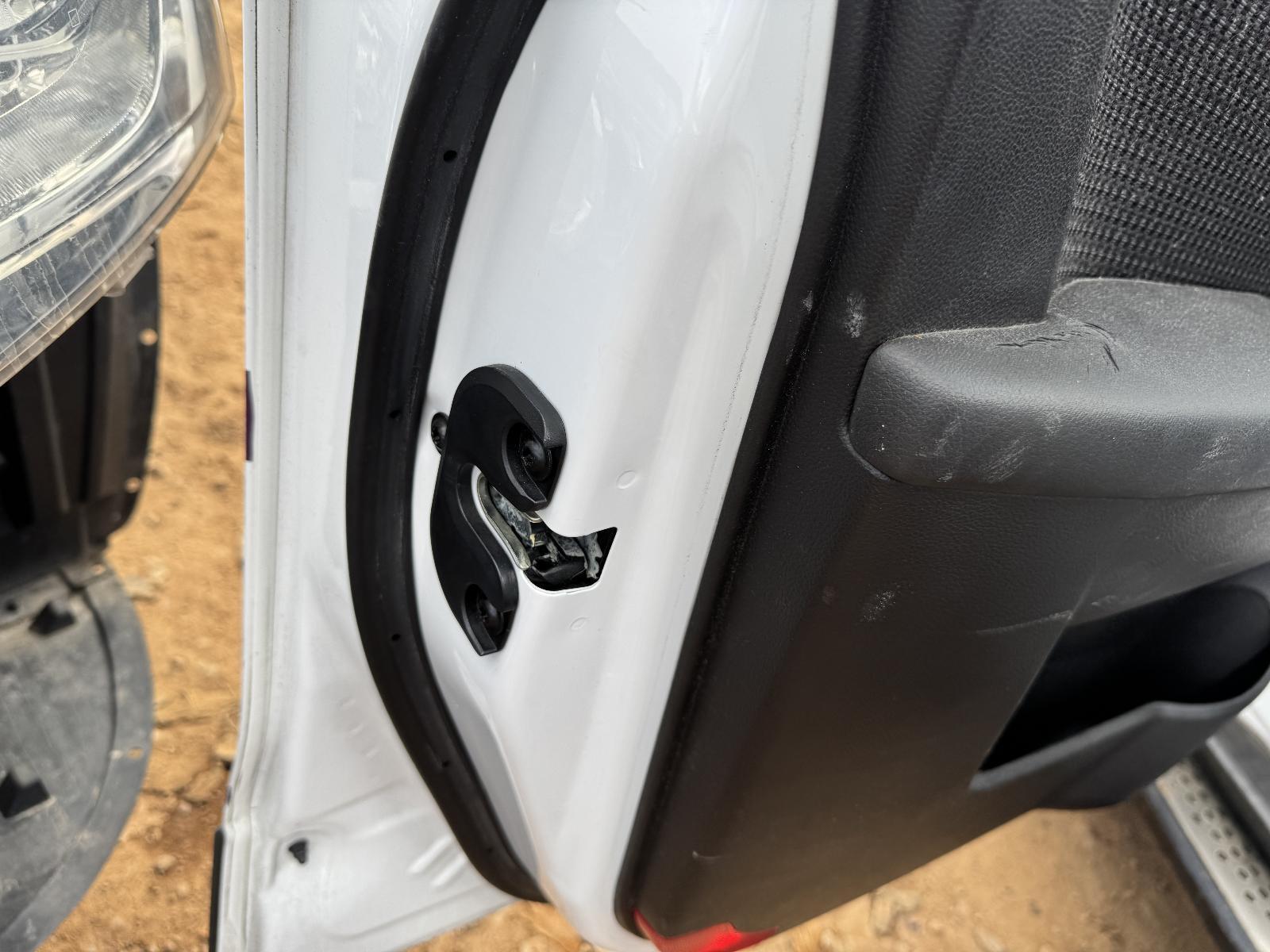 View Auto part Door/Boot/Gate Lock HOLDEN CAPTIVA 2012