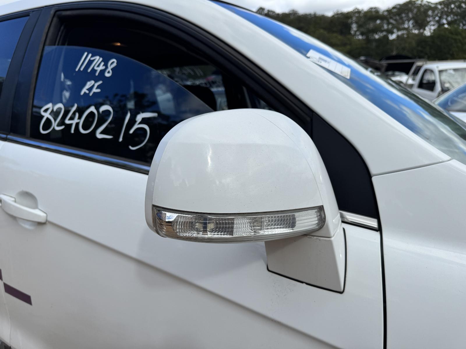 View Auto part Right Door Mirror HOLDEN CAPTIVA 2012