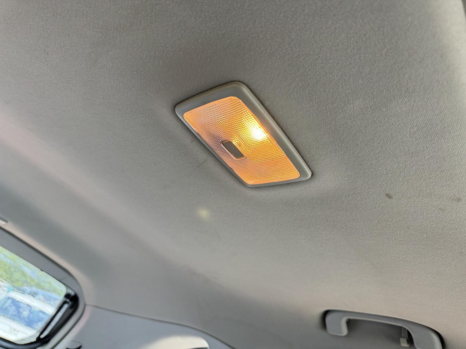 View Auto part Courtesy Light HOLDEN CAPTIVA 2012