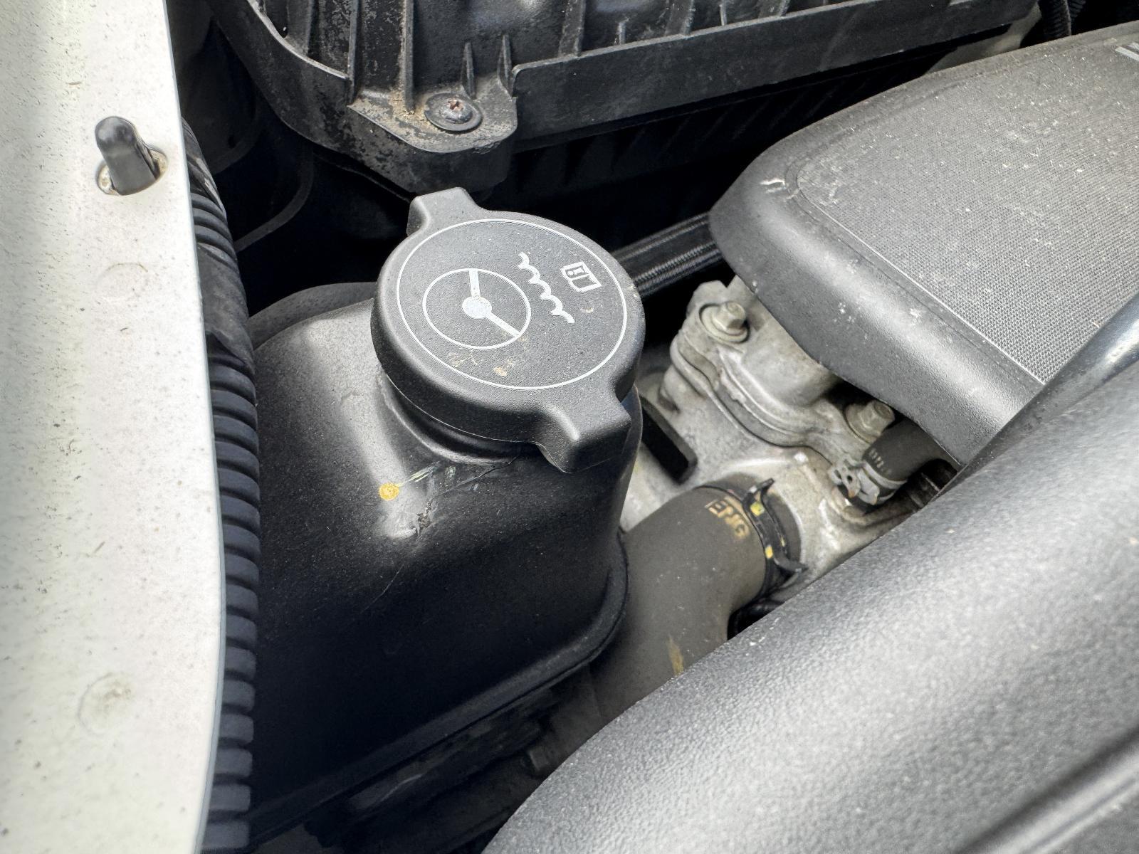 View Auto part P/S Reservoir HOLDEN CAPTIVA 2012