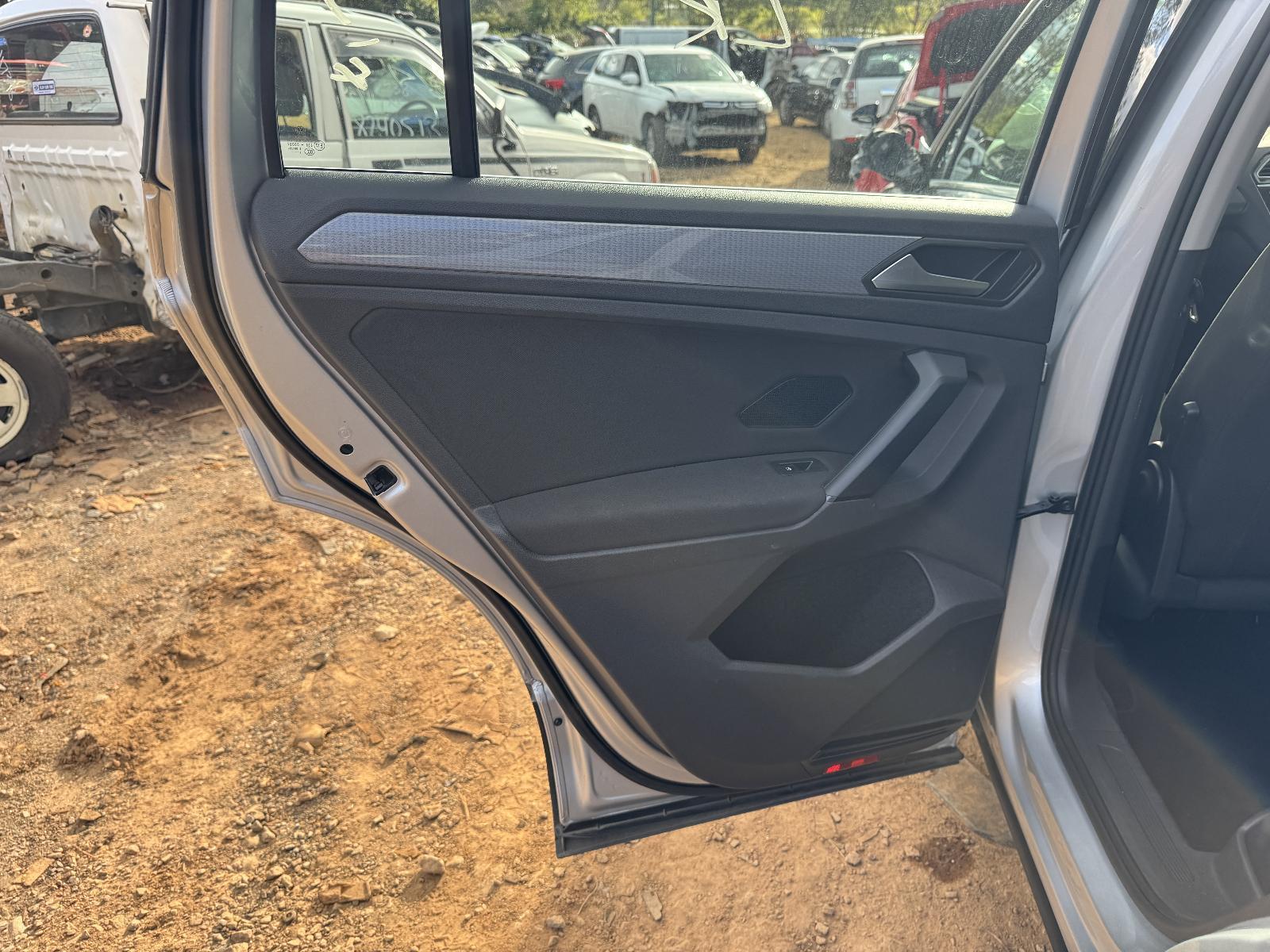 View Auto part Left Rear Wnd Reg/Motor VOLKSWAGEN TIGUAN 2022