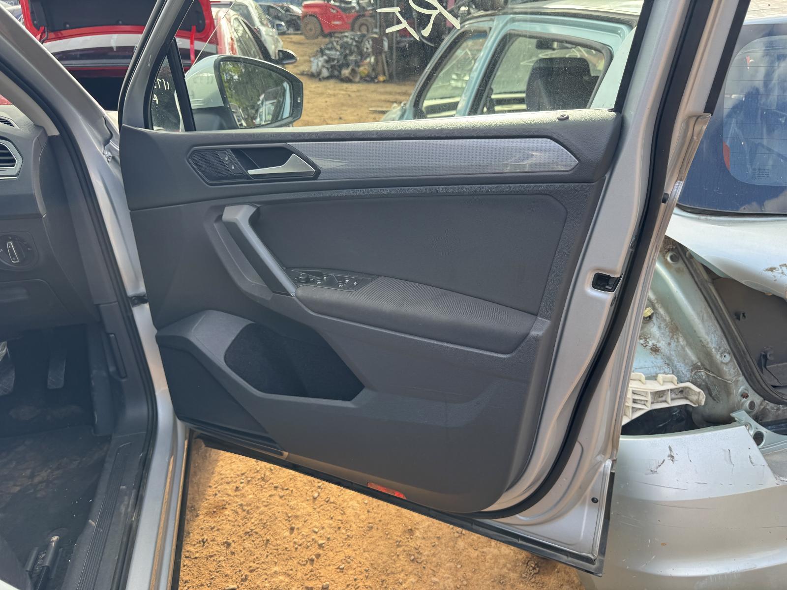 View Auto part Right Front Window Reg/Motor VOLKSWAGEN TIGUAN 2022