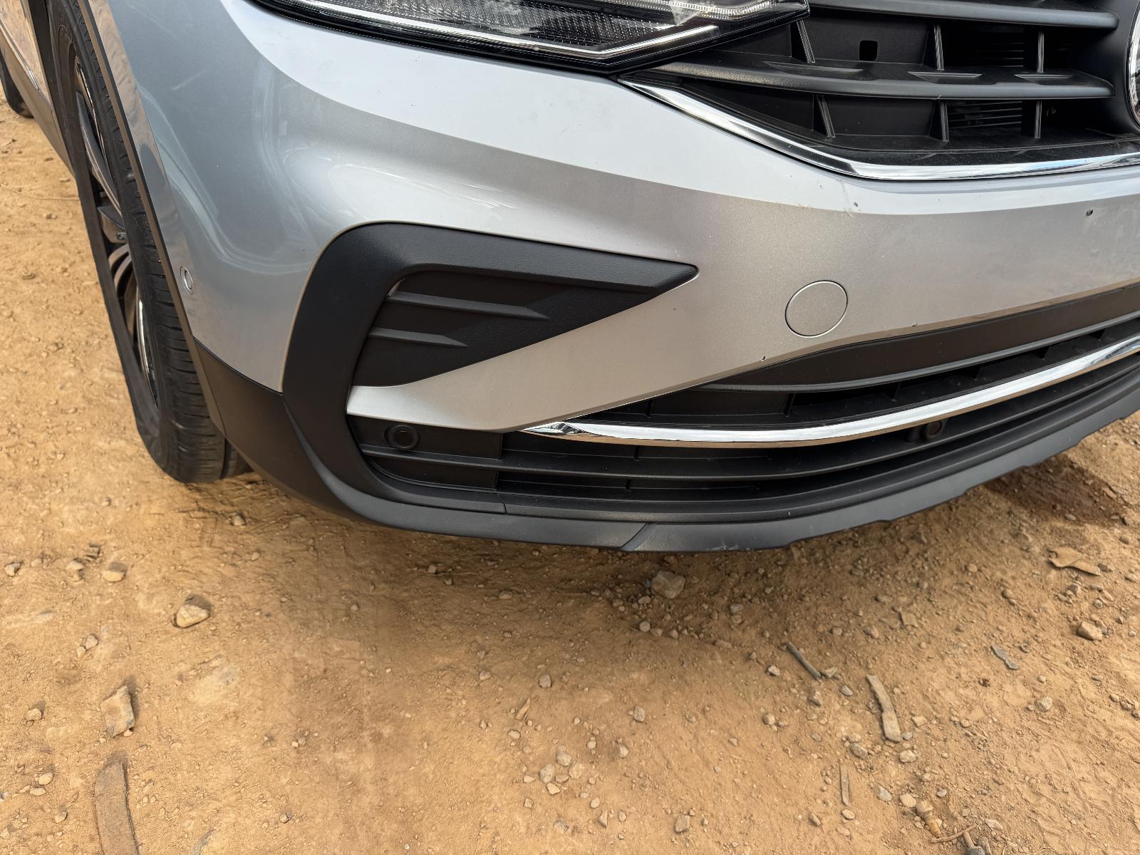 View Auto part Grille VOLKSWAGEN TIGUAN 2022