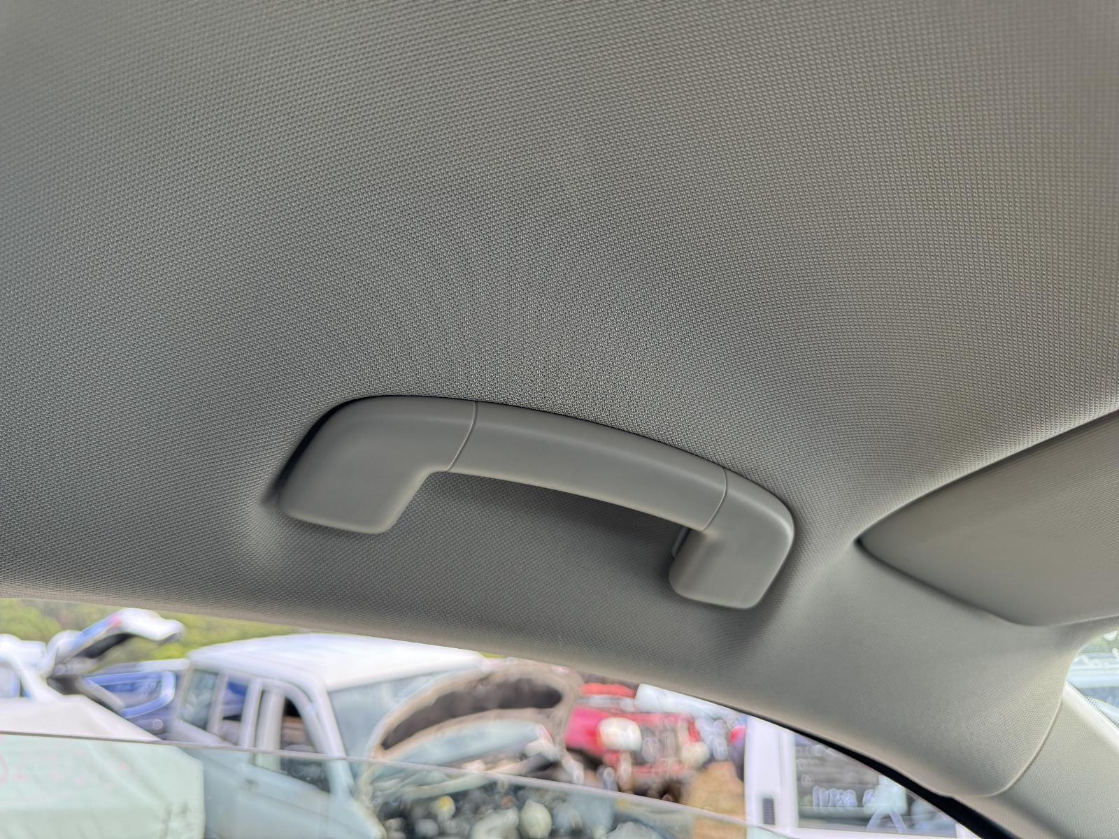 View Auto part Grab Handle VOLKSWAGEN TIGUAN 2022