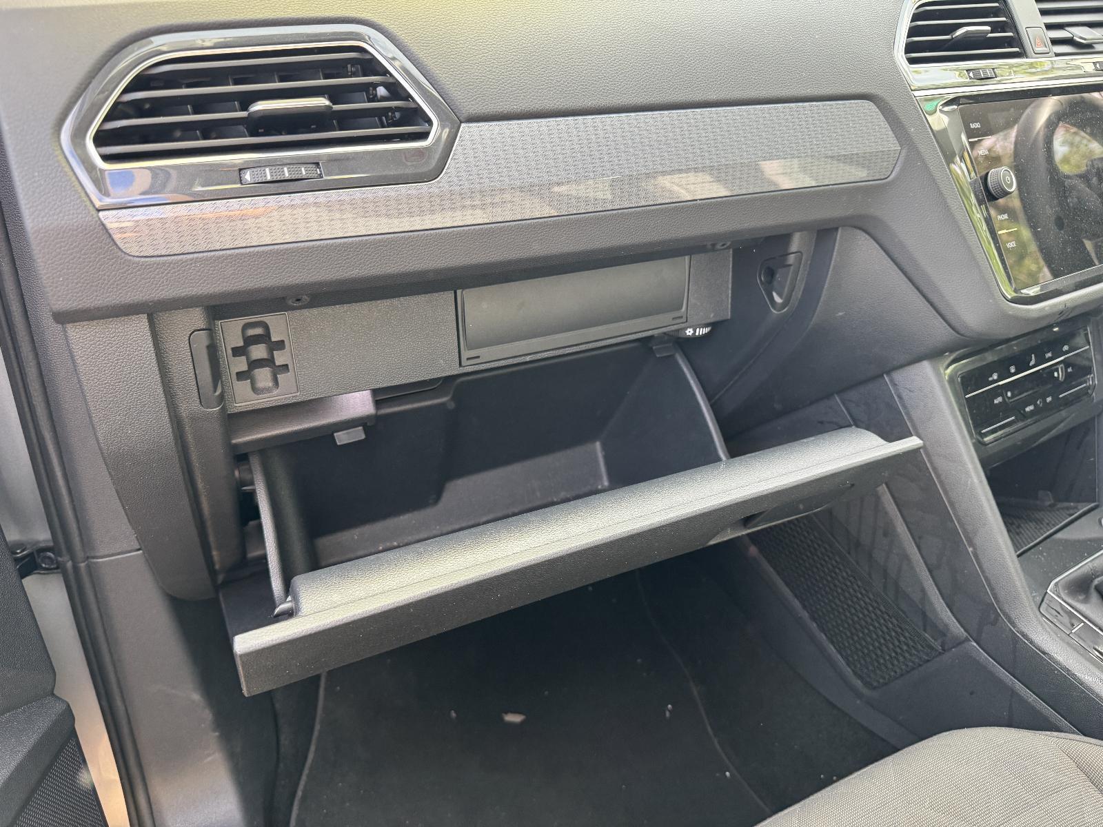 View Auto part Glove Box VOLKSWAGEN TIGUAN 2022