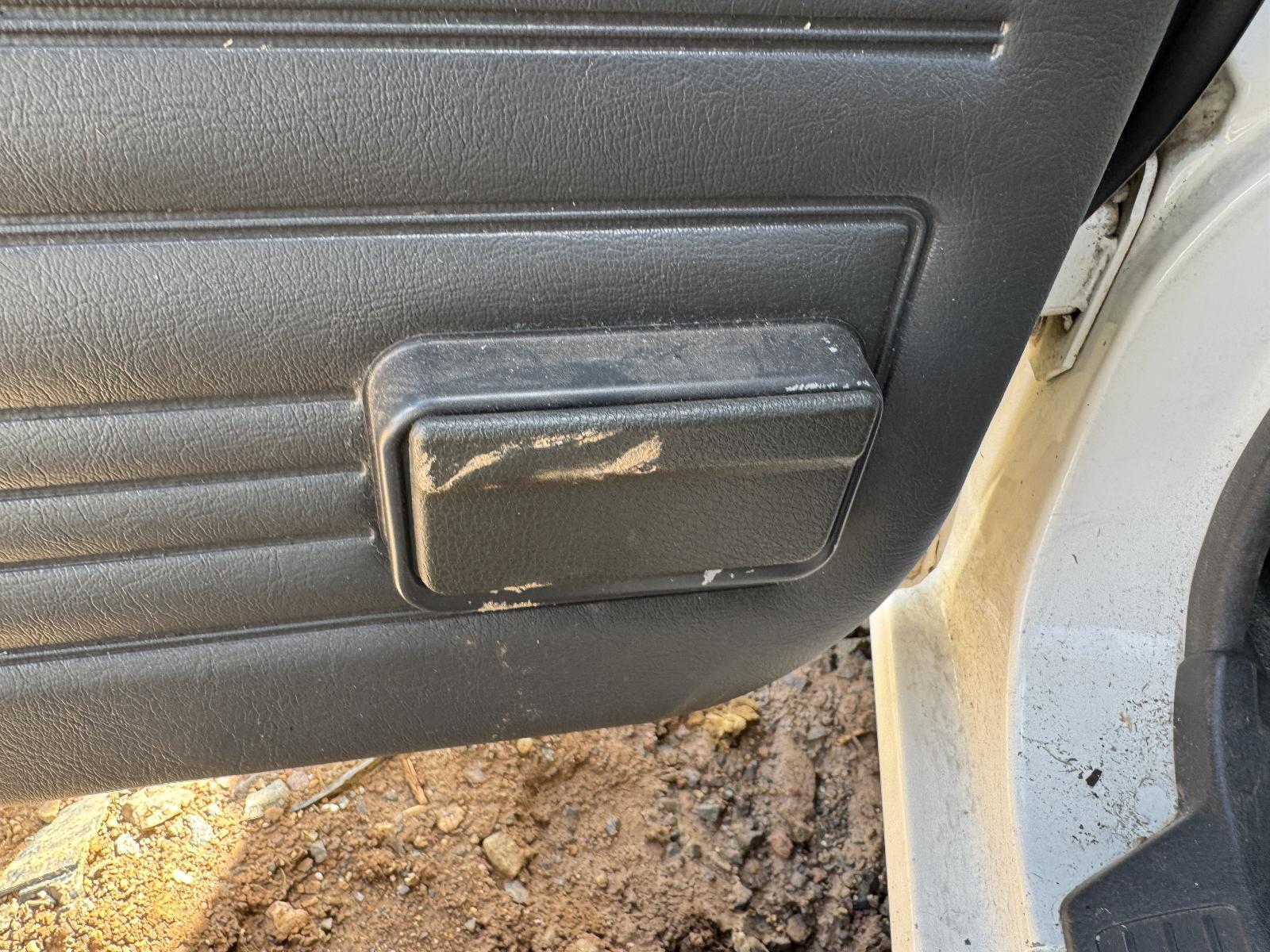 View Auto part Ashtray FORD COURIER 1997