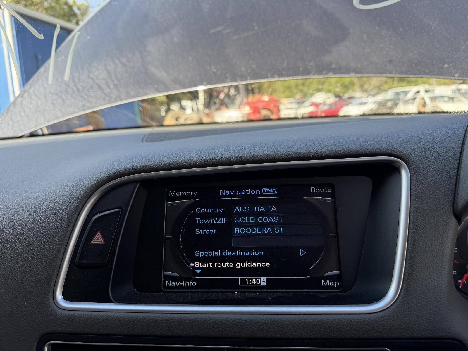 View Auto part Radio/Cd/Dvd/Sat/Tv AUDI Q5 2011