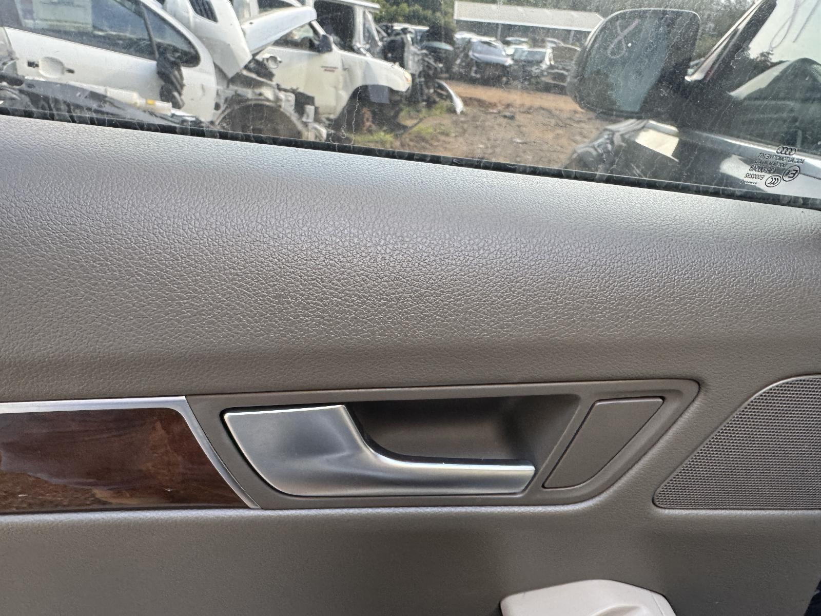 View Auto part Door Handle AUDI Q5 2011