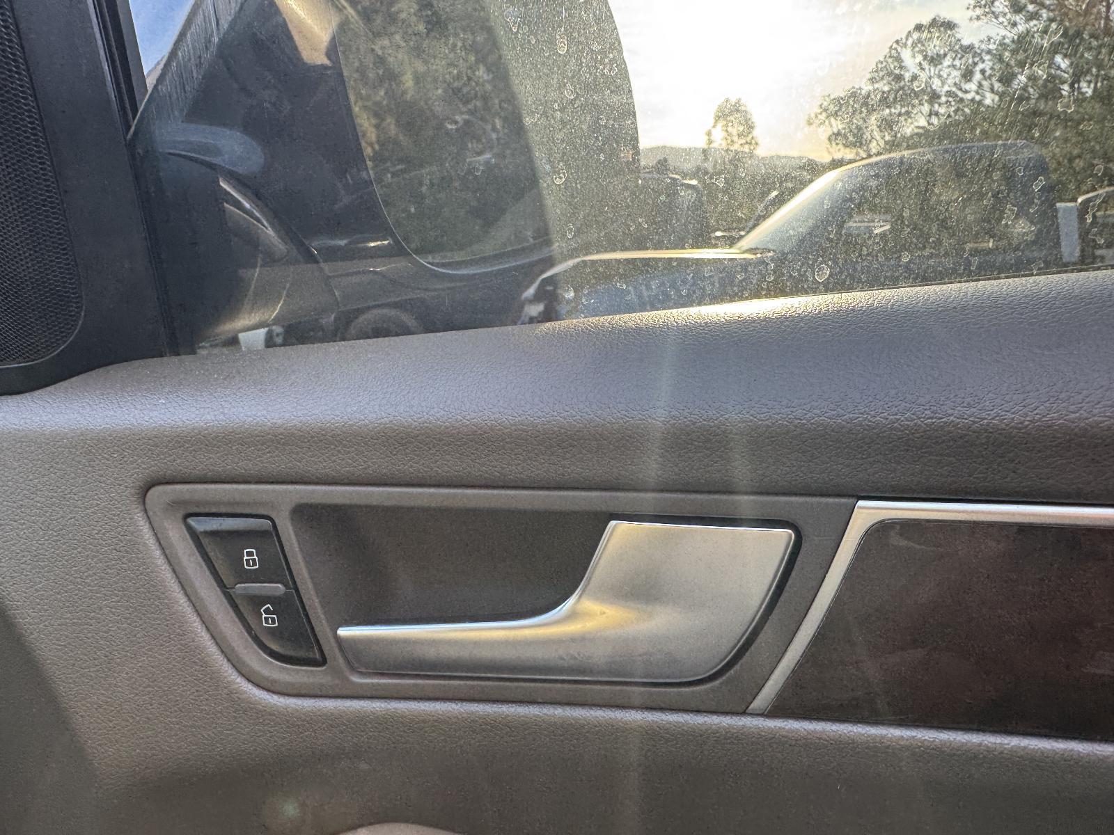 View Auto part Door Handle AUDI Q5 2011