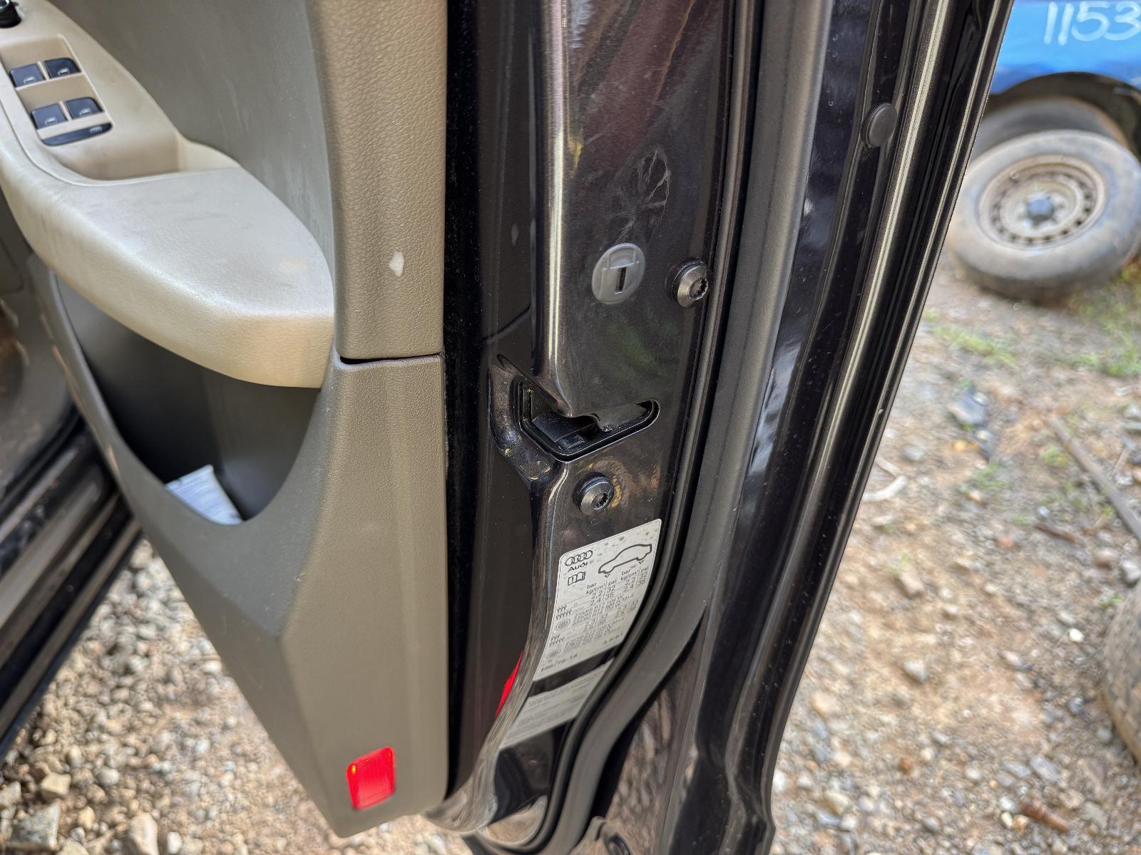 View Auto part Door/Boot/Gate Lock AUDI Q5 2011