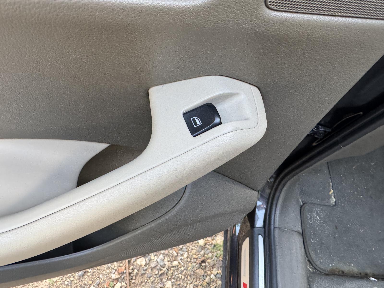 View Auto part Pwr Dr Wind Switch AUDI Q5 2011