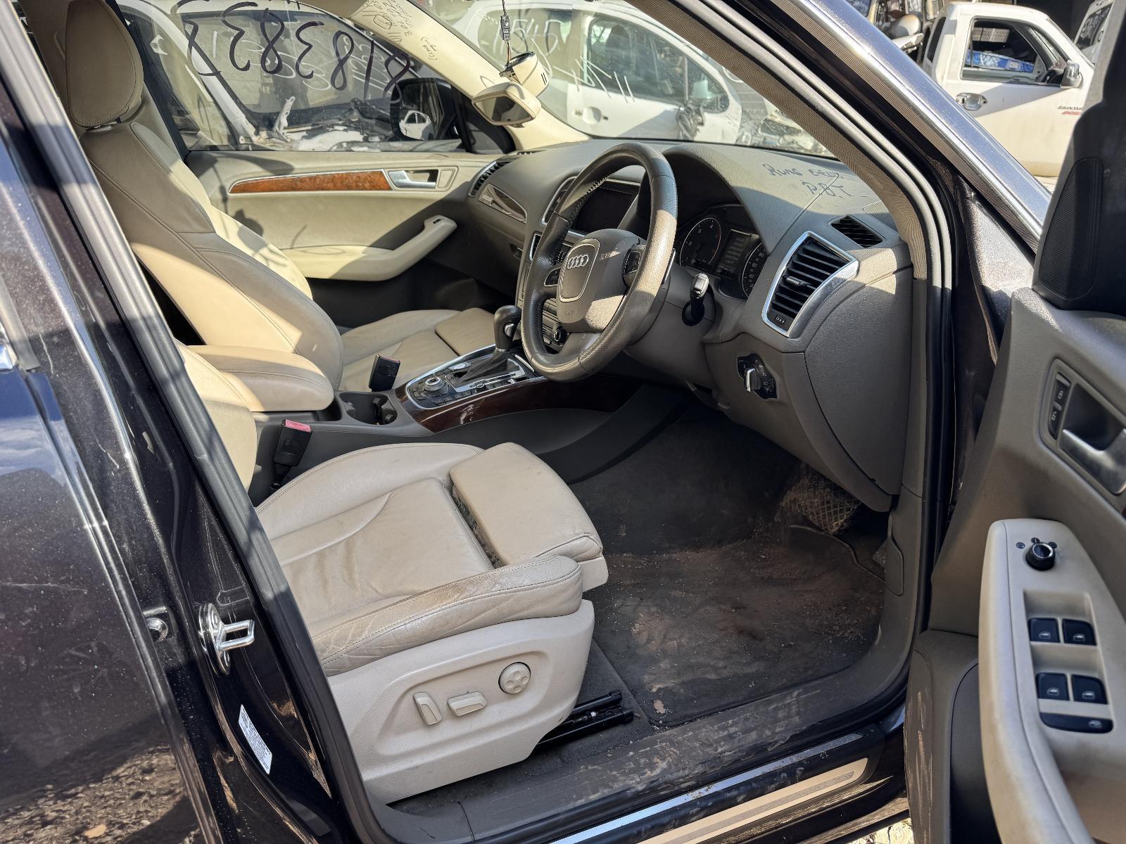 View Auto part SPEAKER AUDI Q5 2011